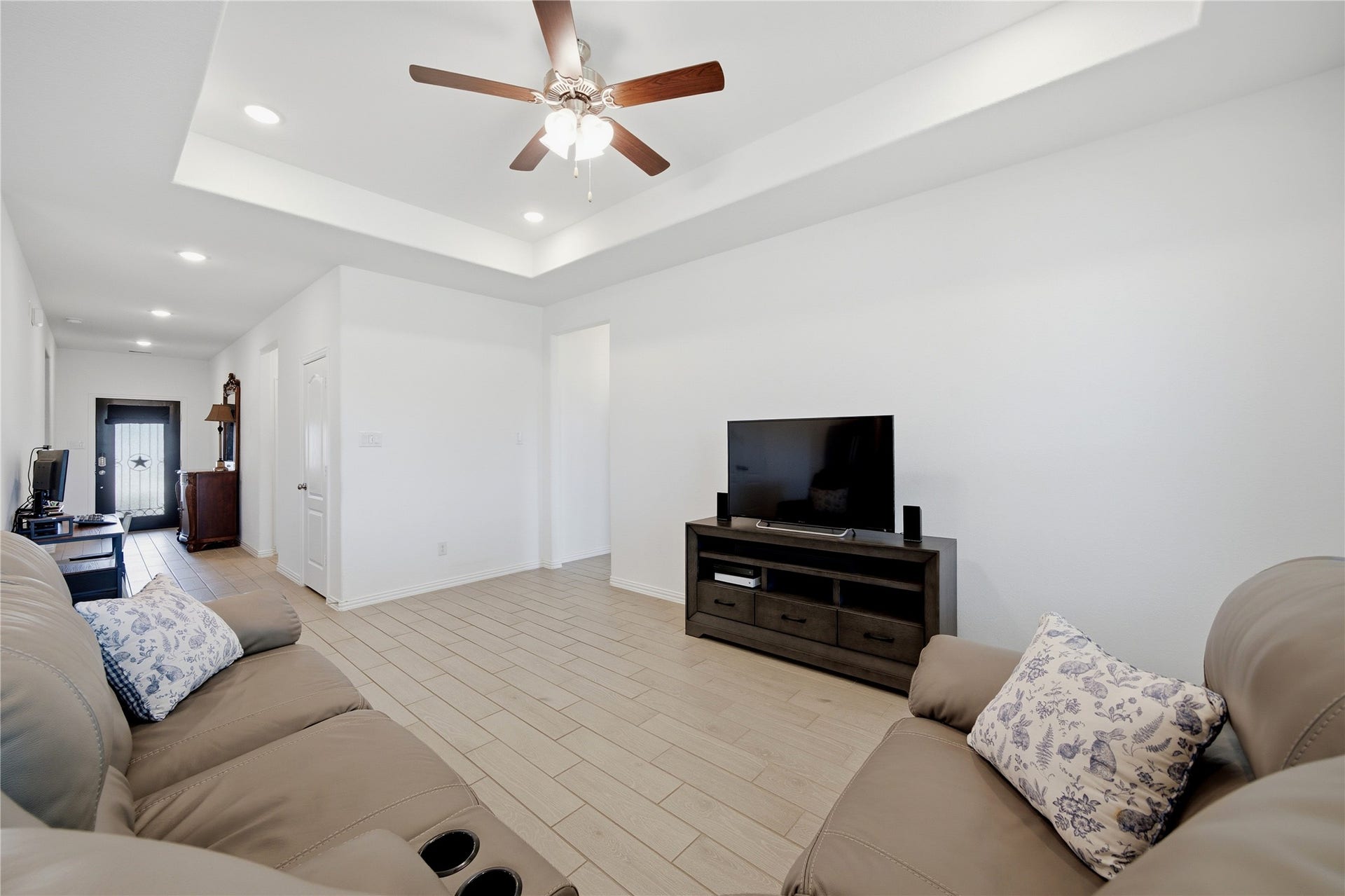 7910 Royal Palm Drive, Fulshear, TX 77441 7910 Royal Palm Drive, Fulshear, TX 77441
