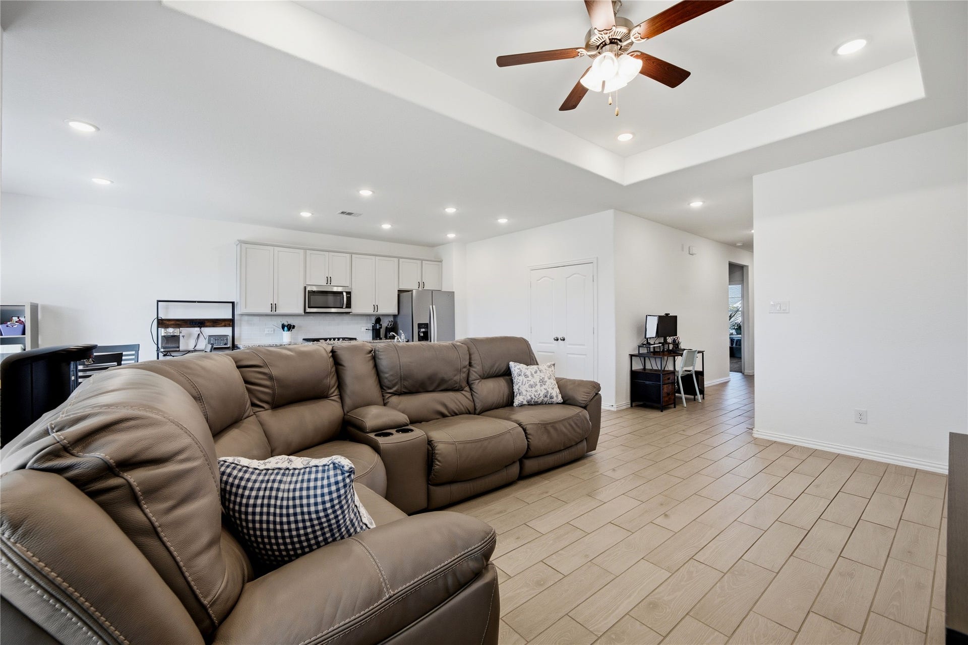 7910 Royal Palm Drive, Fulshear, TX 77441 7910 Royal Palm Drive, Fulshear, TX 77441