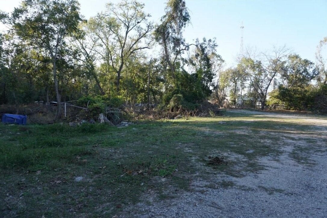 424 S Avenue D, Humble, TX 77338 424 S Avenue D, Humble, TX 77338