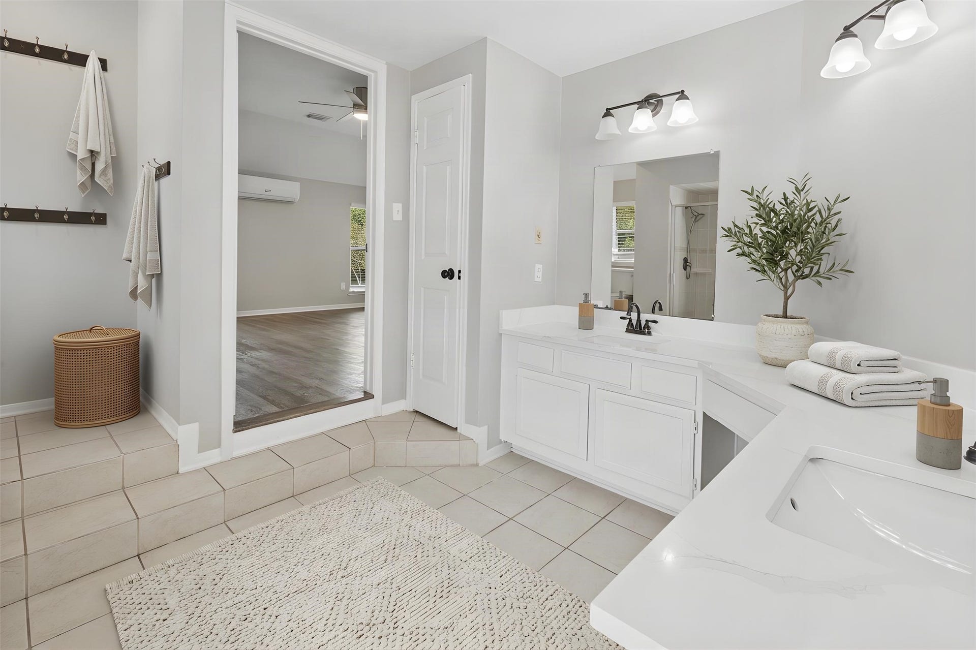 7002 Little Redwood Drive, Pasadena, TX 77505 Primary Bathroom_ Staging