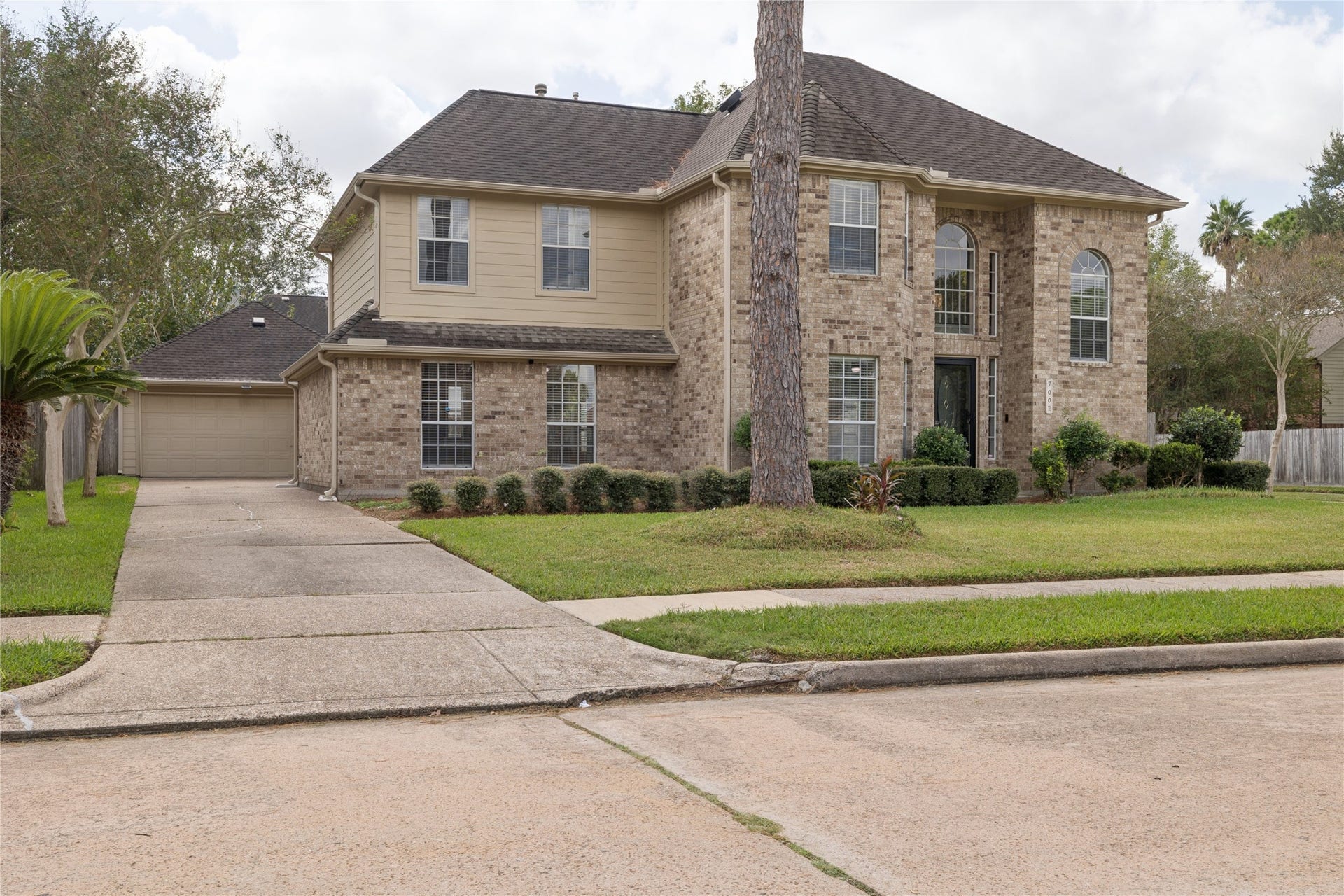7002 Little Redwood Drive, Pasadena, TX 77505 7002 Little Redwood Drive, Pasadena, TX 77505