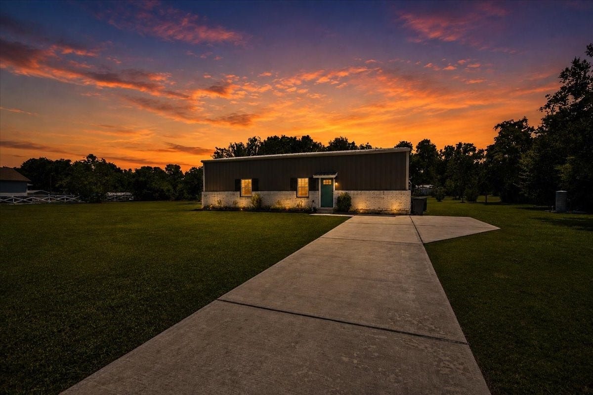 13509 S Bellaire Street, Santa Fe, TX 77510 13509 S Bellaire Street, Santa Fe, TX 77510