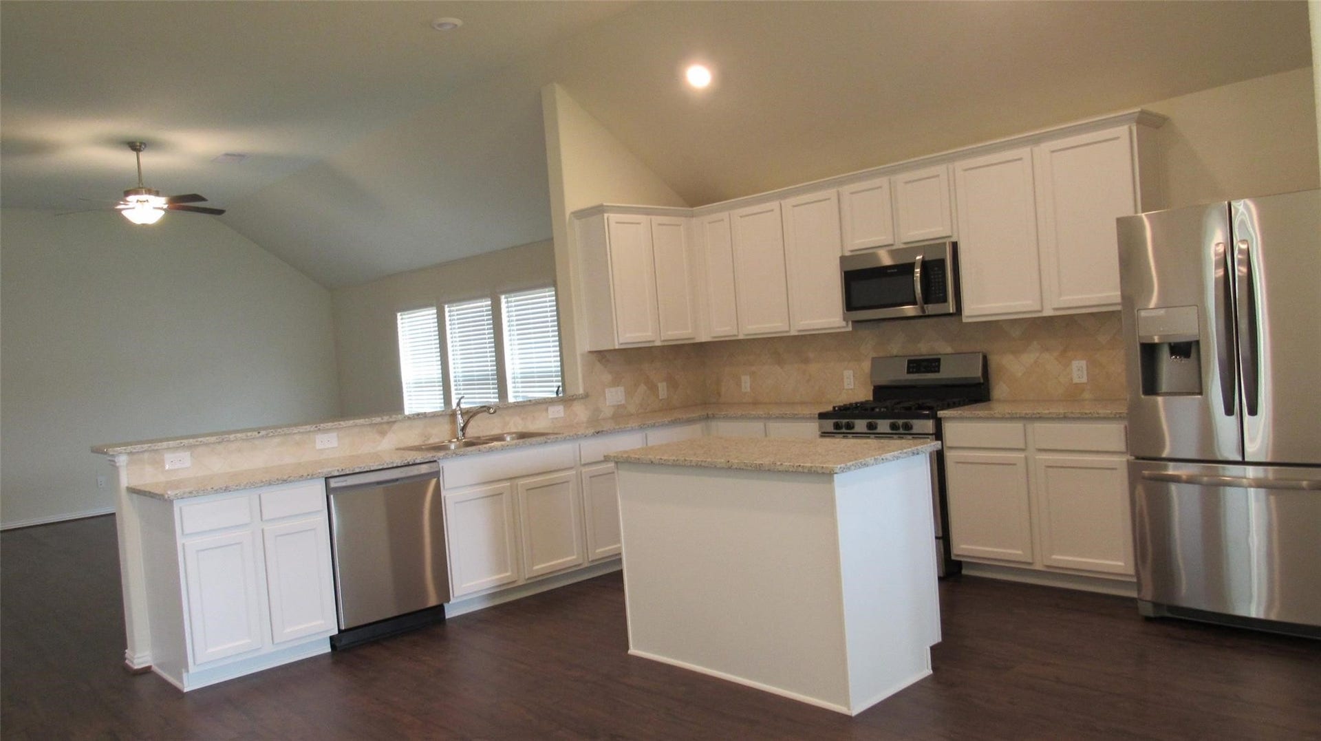 9007 Beacon Mill Drive, Cypress, TX 77433 9007 Beacon Mill Drive, Cypress, TX 77433