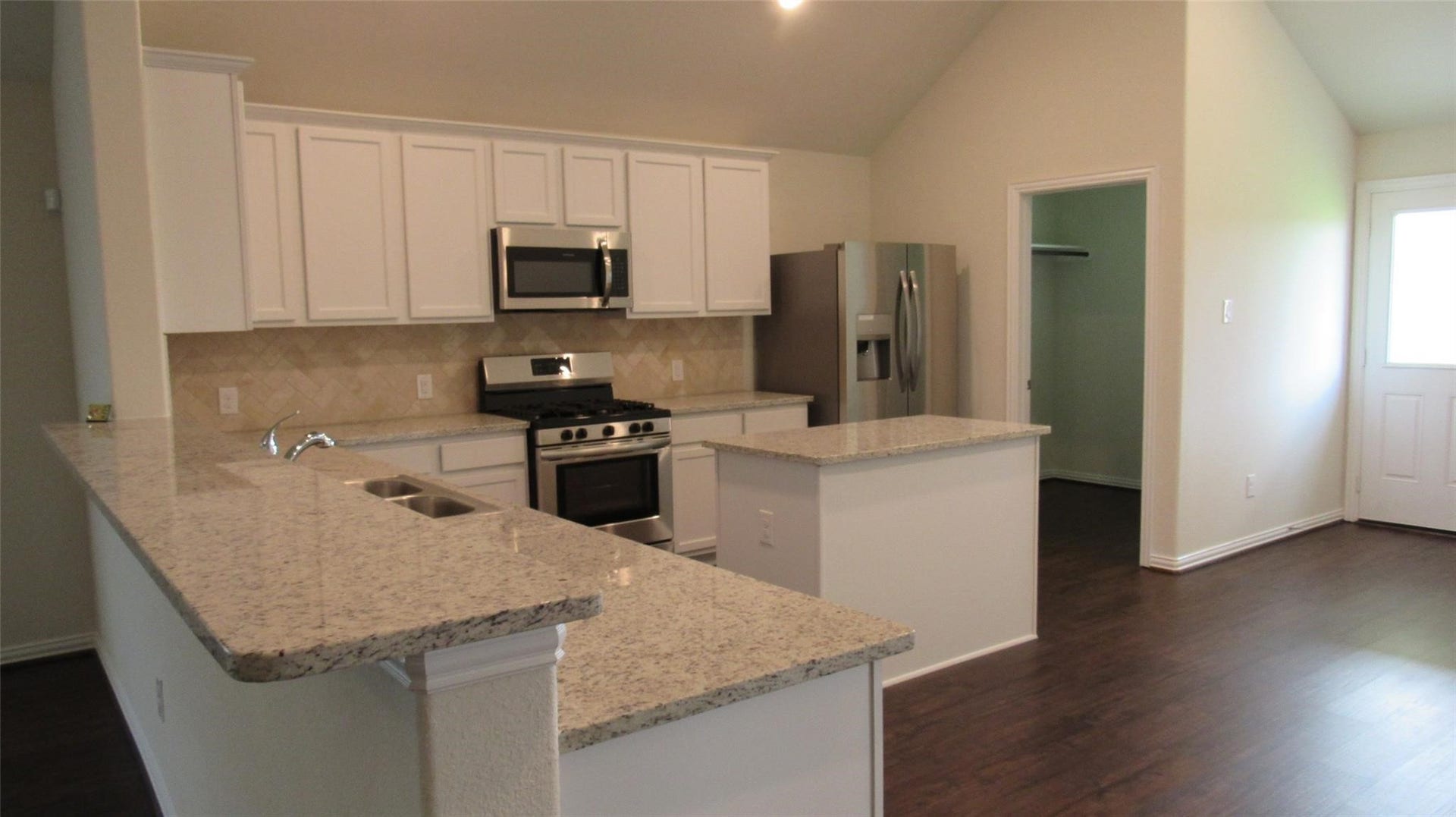 9007 Beacon Mill Drive, Cypress, TX 77433 9007 Beacon Mill Drive, Cypress, TX 77433