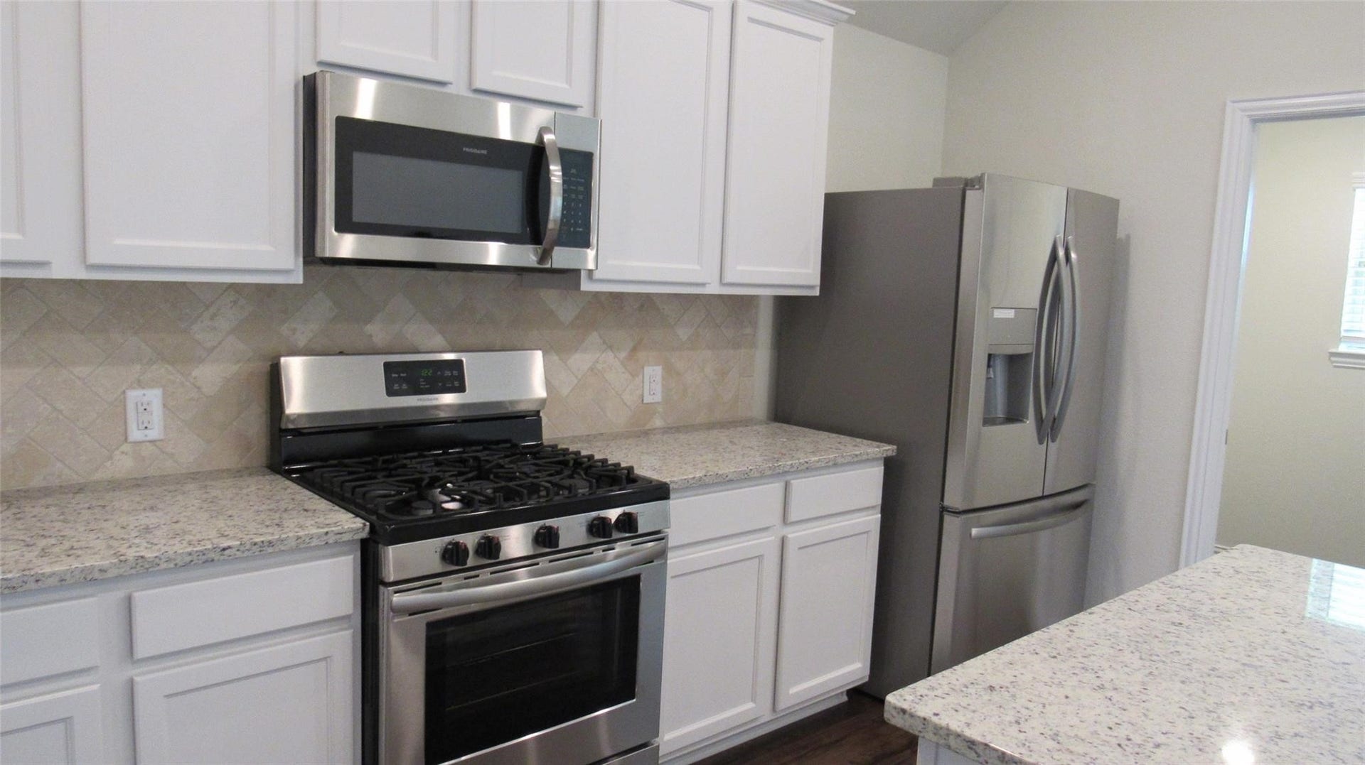9007 Beacon Mill Drive, Cypress, TX 77433 9007 Beacon Mill Drive, Cypress, TX 77433