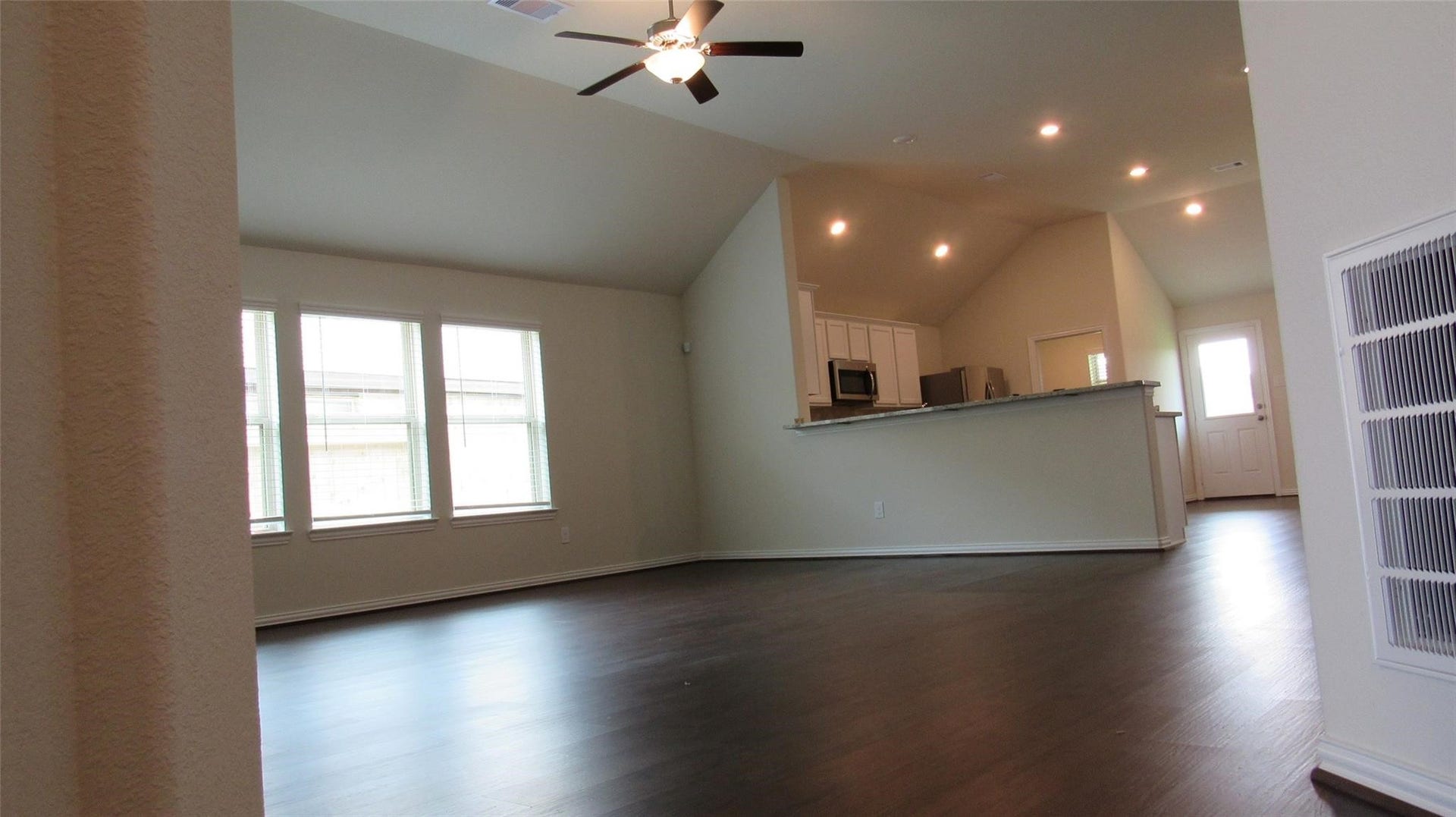 9007 Beacon Mill Drive, Cypress, TX 77433 9007 Beacon Mill Drive, Cypress, TX 77433
