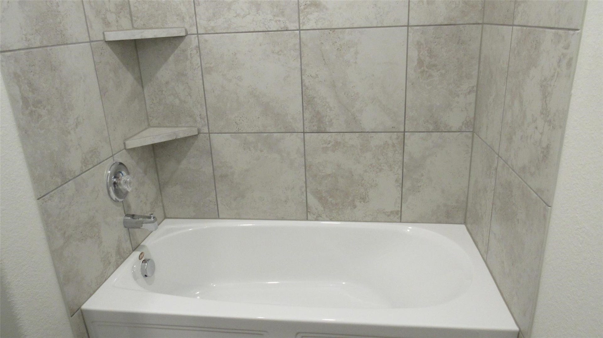 9007 Beacon Mill Drive, Cypress, TX 77433 9007 Beacon Mill Drive, Cypress, TX 77433