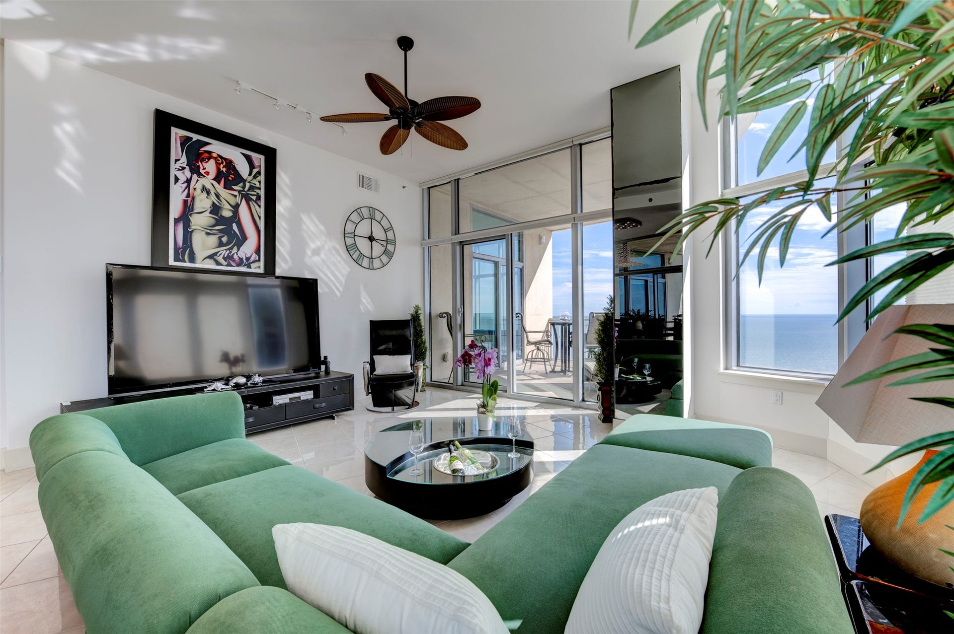 801 E Beach Drive, #BC2808, Galveston, TX 77550 Oversized living area opens directly to the balcony, with Gulf views visible from throughout the room.