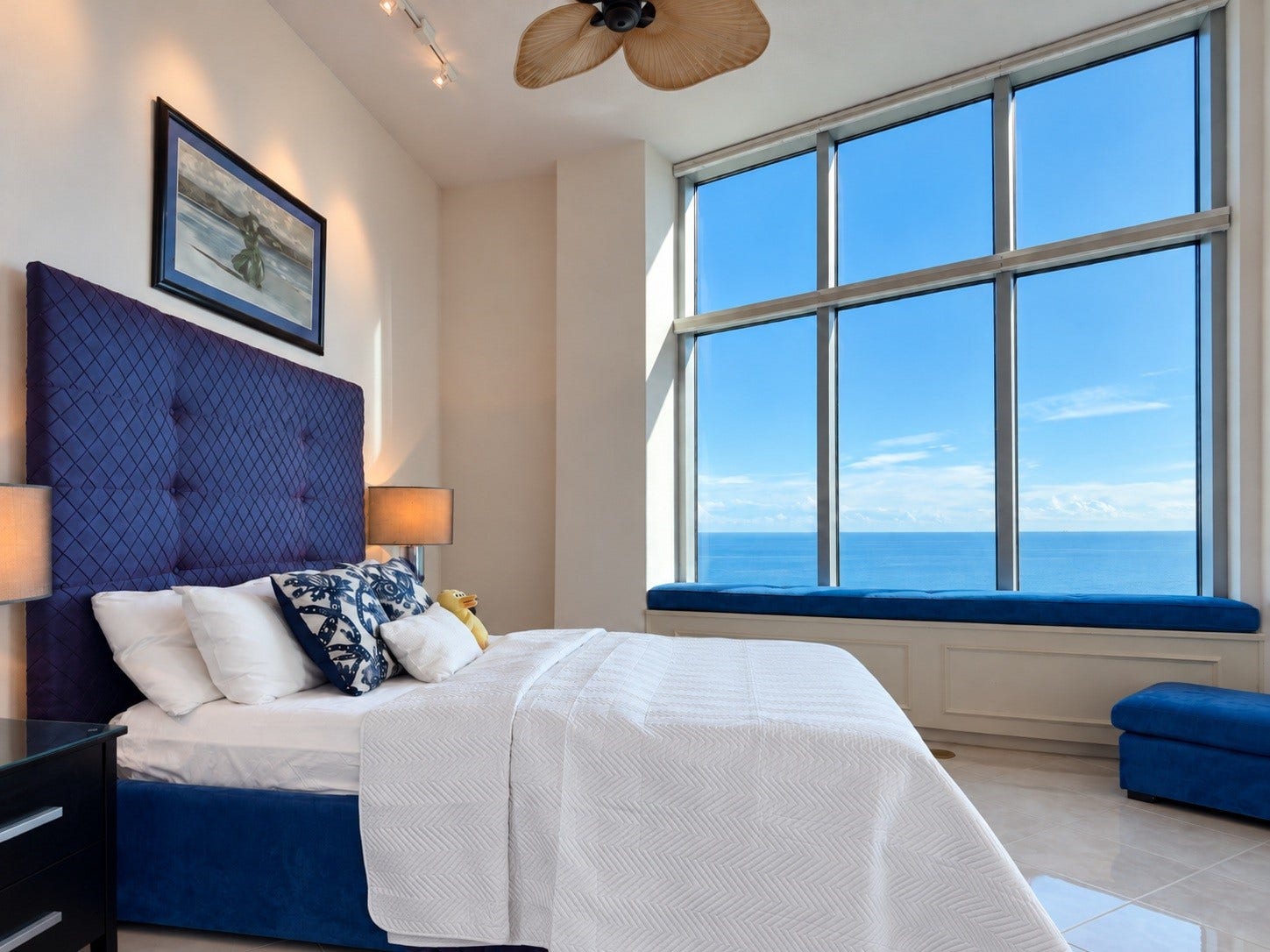 801 E Beach Drive, #BC2808, Galveston, TX 77550 Spacious second primary suite with 11'4? penthouse ceilings, beach views and direct access to the beach balcony.