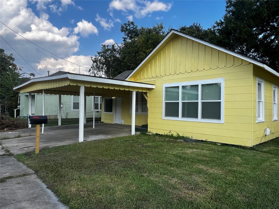 Property photo for 1018 N 2nd Street, Baytown, TX