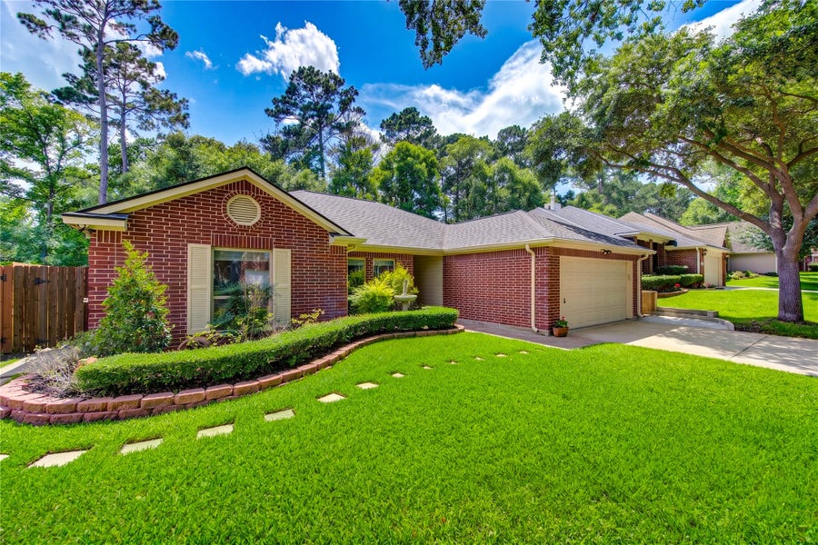 Property photo for 13823 Fountainview Drive, Montgomery, TX