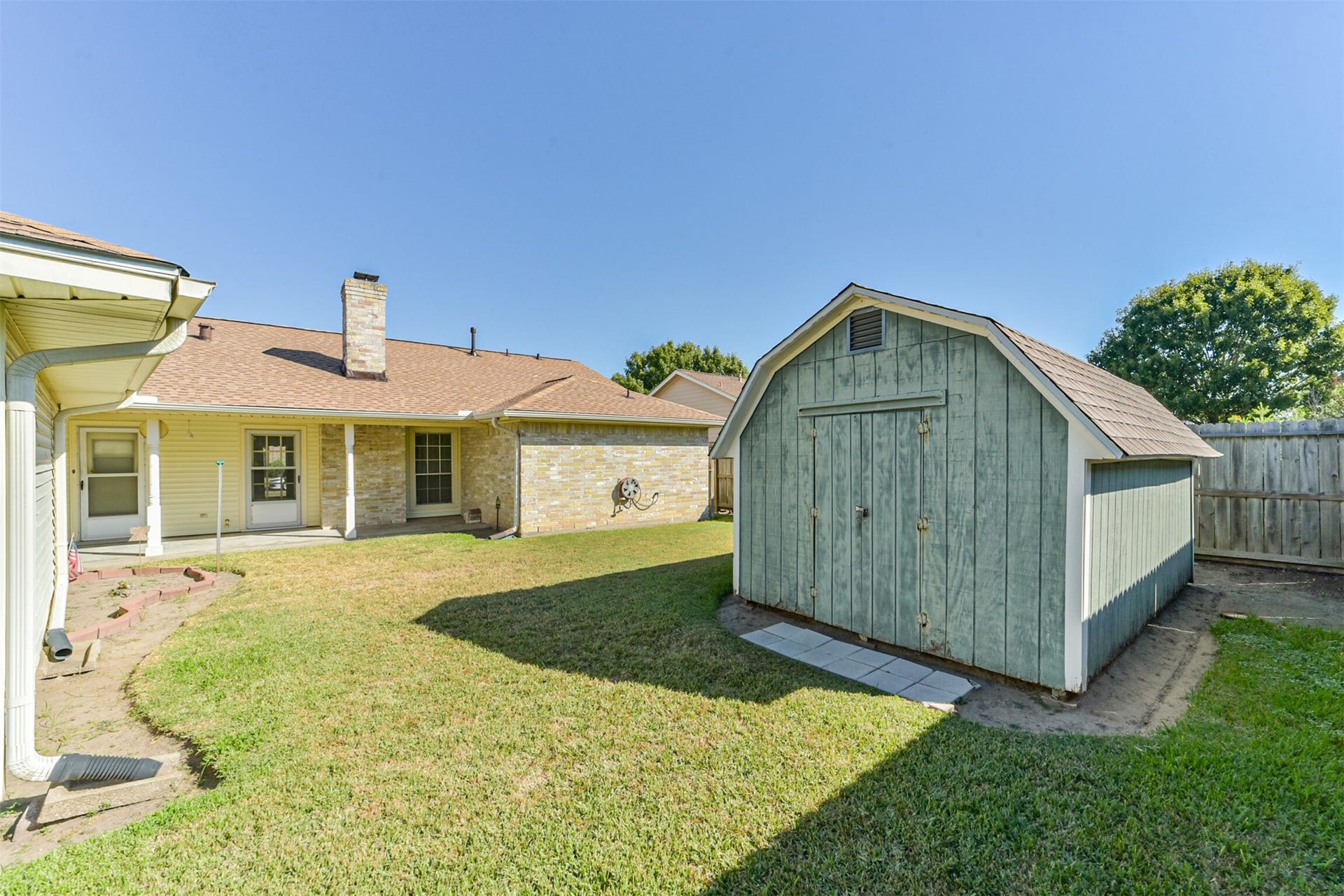 601 Kimswick C Court, Deer Park, TX 77536 Plenty of space to store your tools and gardening supplies in this ventilated and lighted 16x10 storage building.