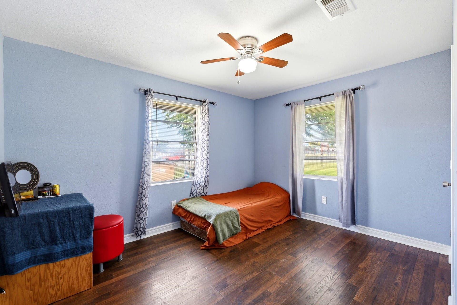 3910 DICKINSON Avenue, Dickinson, TX 77539 3910 DICKINSON Avenue, Dickinson, TX 77539