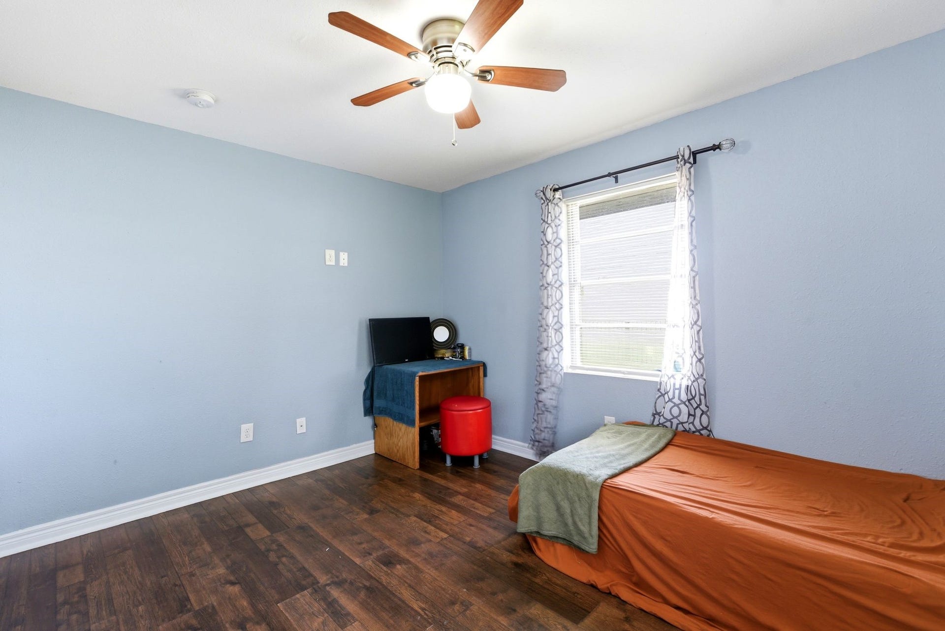 3910 DICKINSON Avenue, Dickinson, TX 77539 3910 DICKINSON Avenue, Dickinson, TX 77539