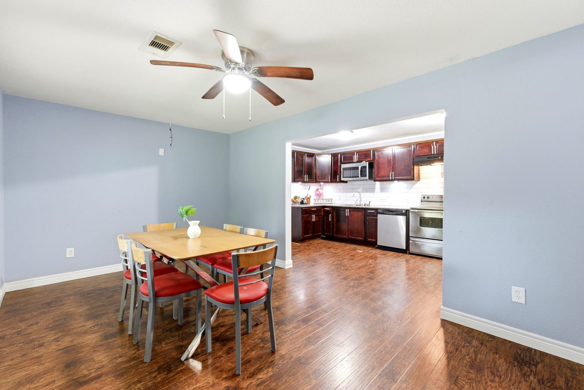3910 DICKINSON Avenue, Dickinson, TX 77539 3910 DICKINSON Avenue, Dickinson, TX 77539