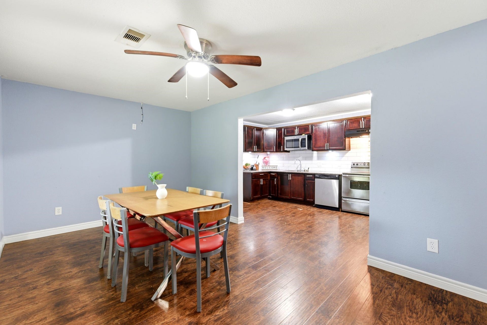 3910 DICKINSON Avenue, Dickinson, TX 77539 3910 DICKINSON Avenue, Dickinson, TX 77539