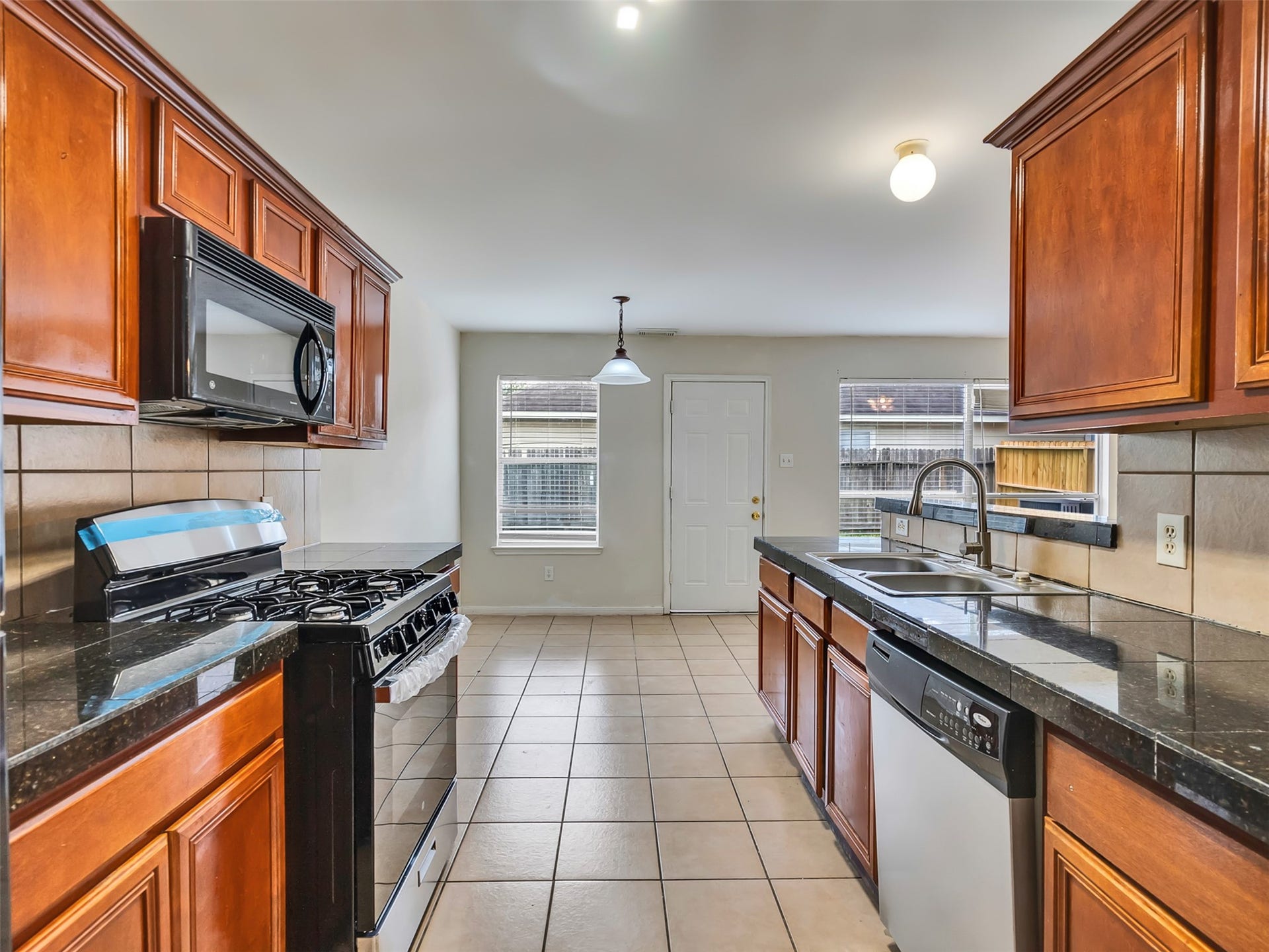 3710 Windmill Village Drive, Houston, TX 77082 3710 Windmill Village Drive, Houston, TX 77082