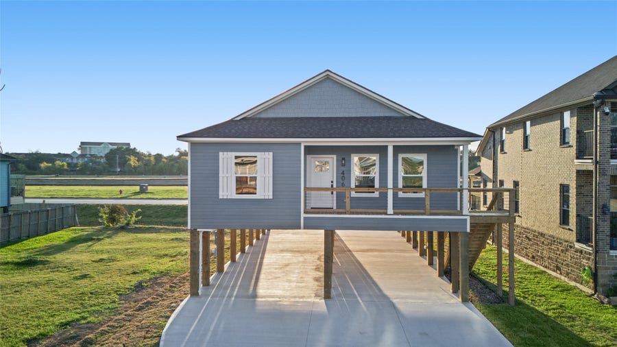 Property photo for 406 West Drive, Kemah, TX