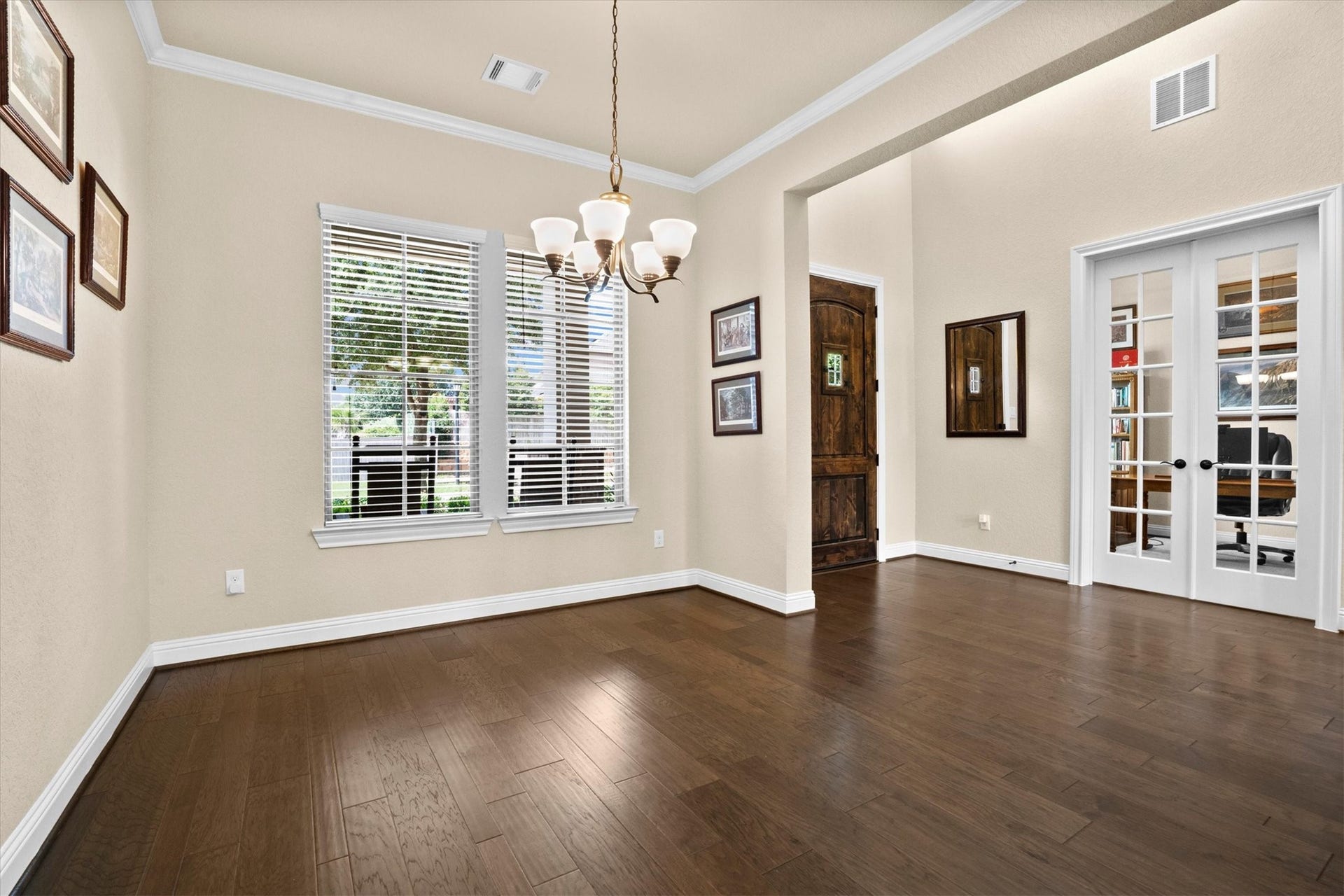 4906 Tres Lagos Drive, Spring, TX 77389 4906 Tres Lagos Drive, Spring, TX 77389