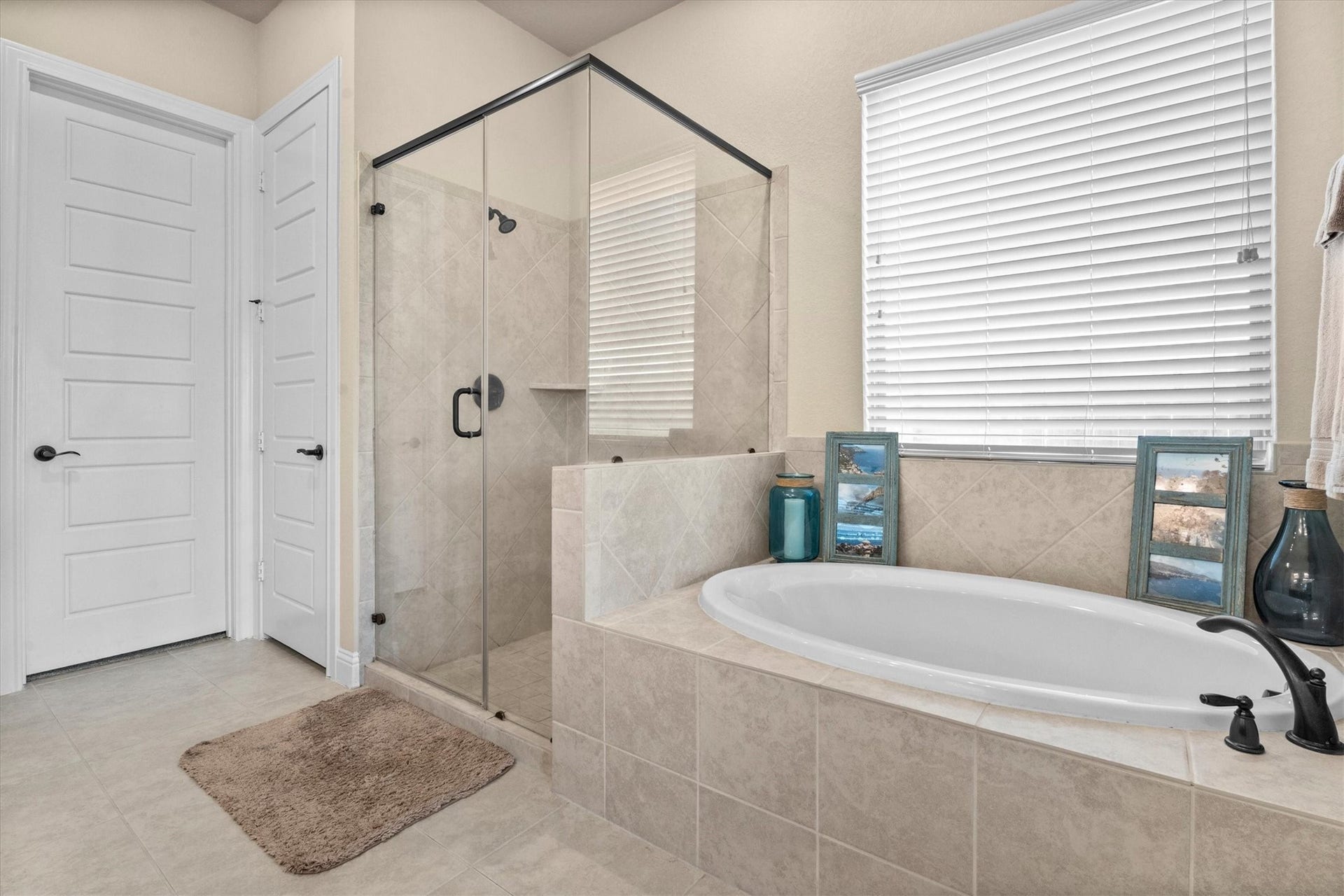 4906 Tres Lagos Drive, Spring, TX 77389 4906 Tres Lagos Drive, Spring, TX 77389