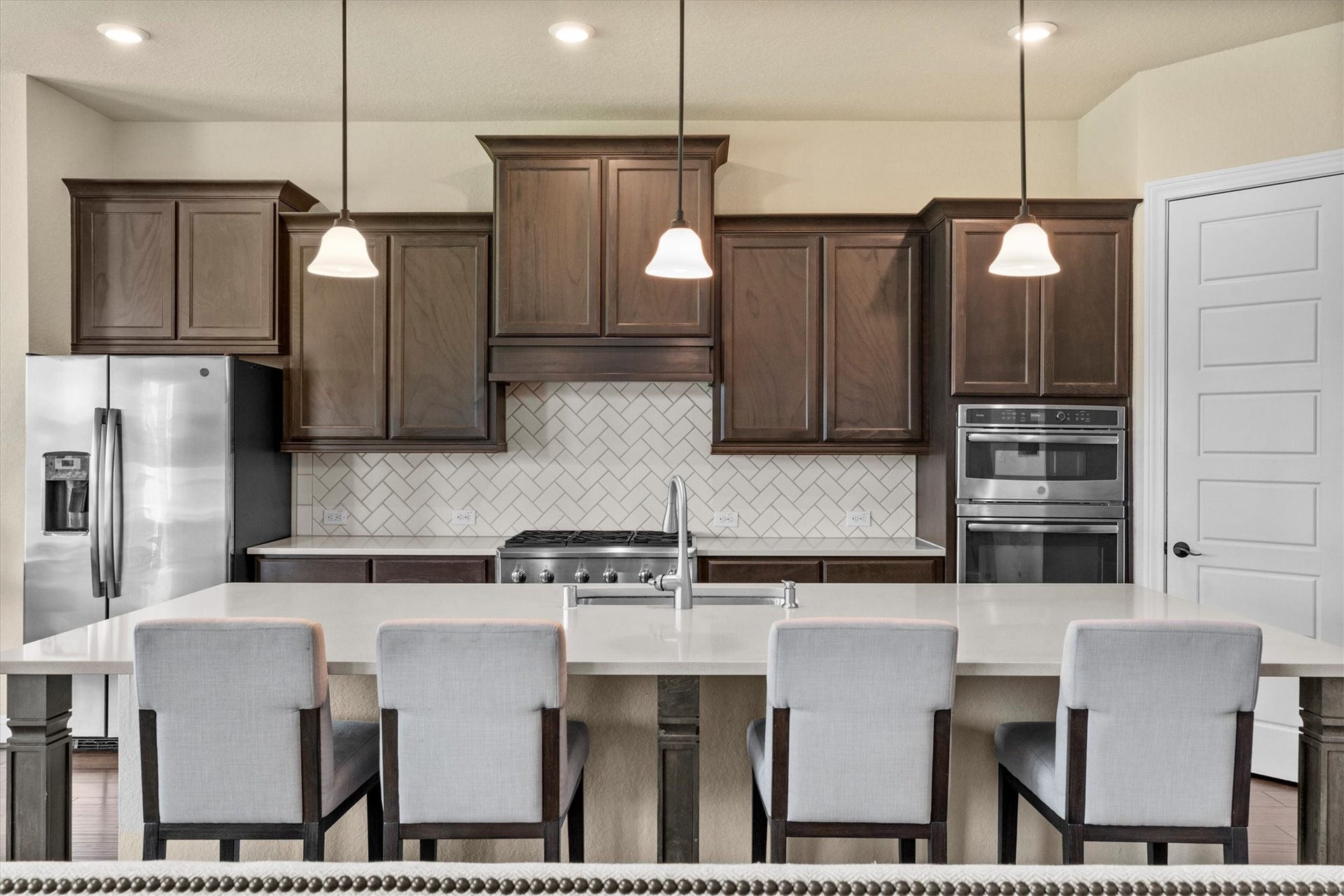 4906 Tres Lagos Drive, Spring, TX 77389 4906 Tres Lagos Drive, Spring, TX 77389