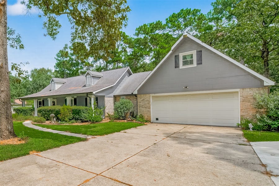 Property photo for 2103 Diane Street, Pinehurst, TX