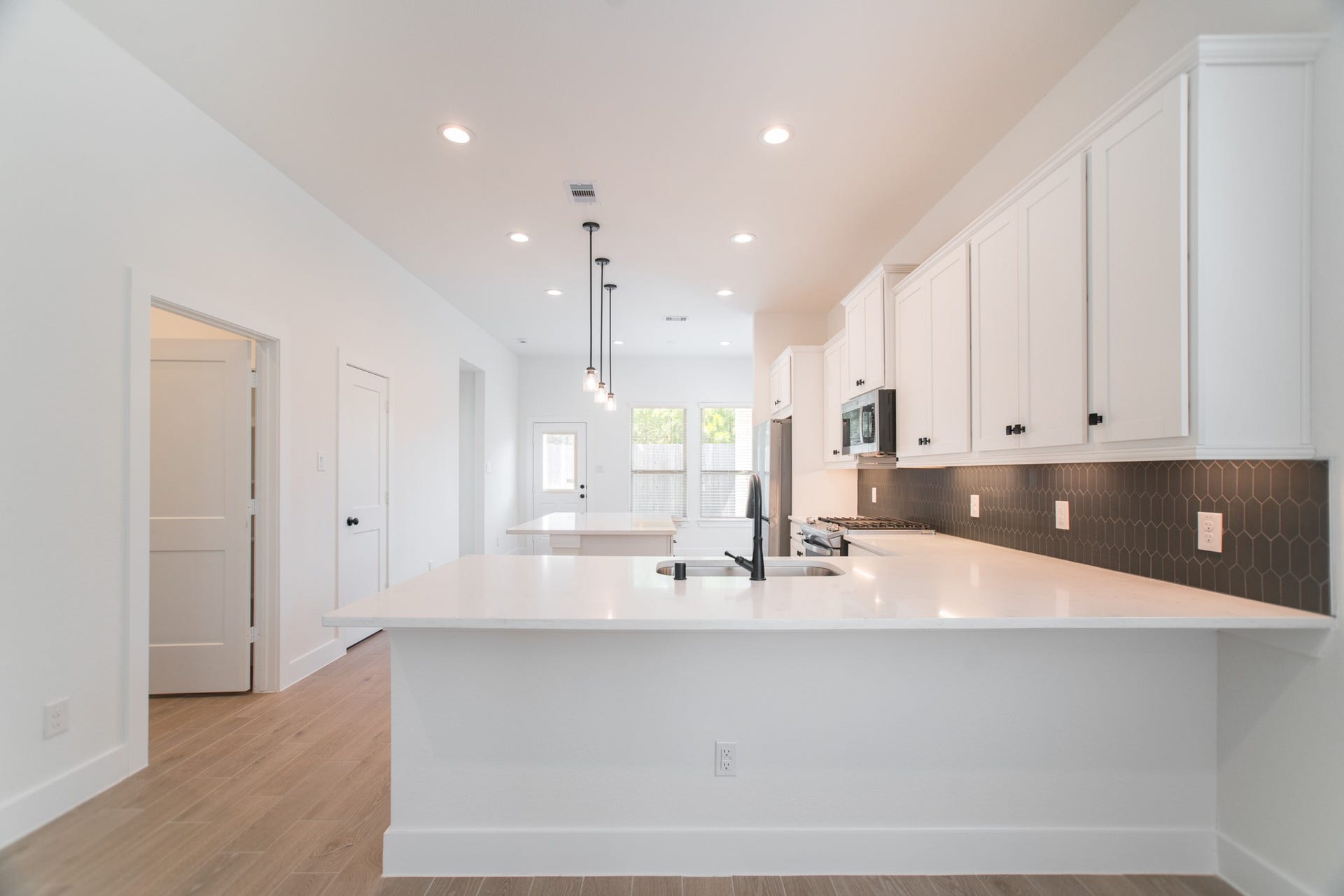10566 Wild Chives, Conroe, TX 77385 10566 Wild Chives, Conroe, TX 77385