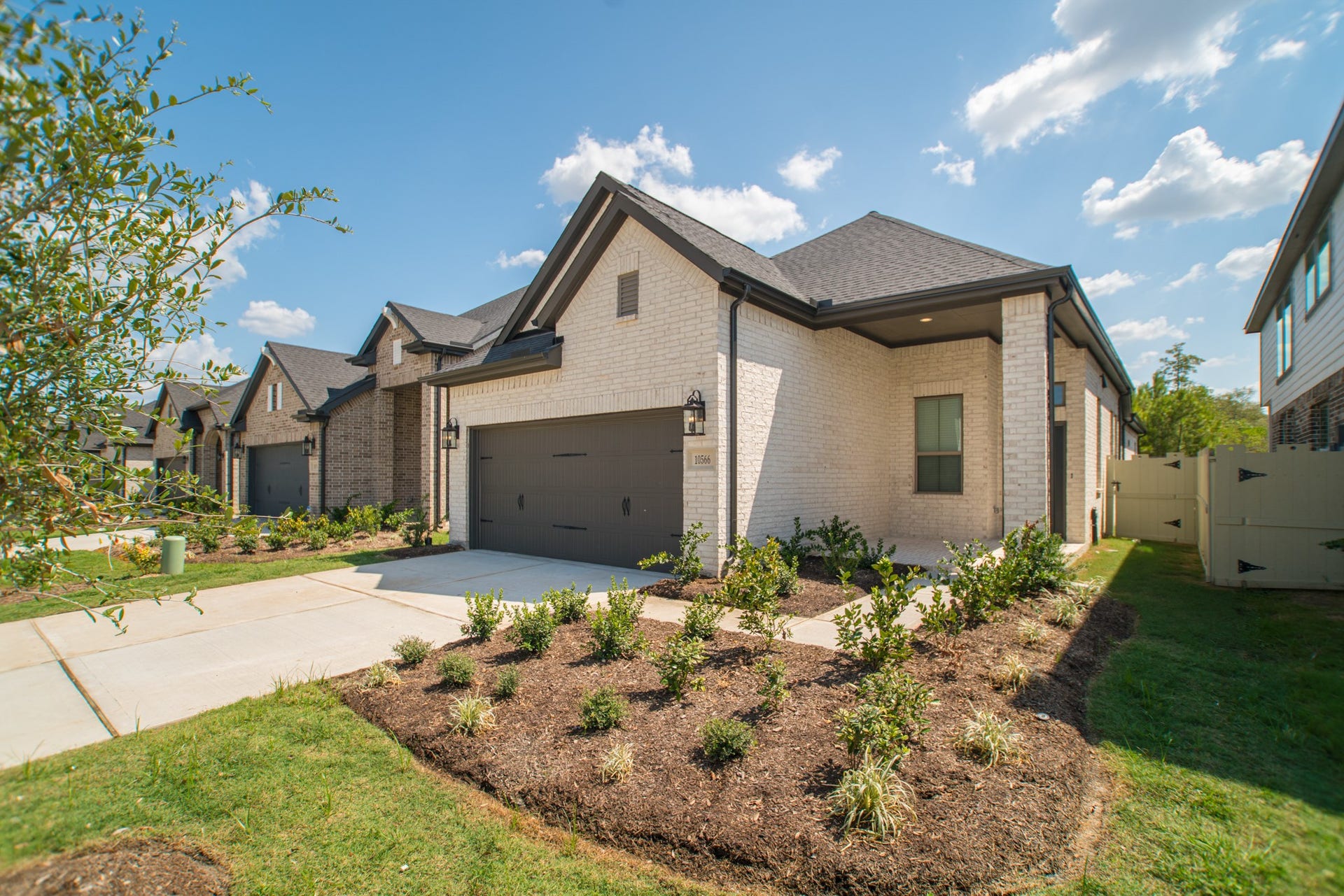 10566 Wild Chives, Conroe, TX 77385 10566 Wild Chives, Conroe, TX 77385