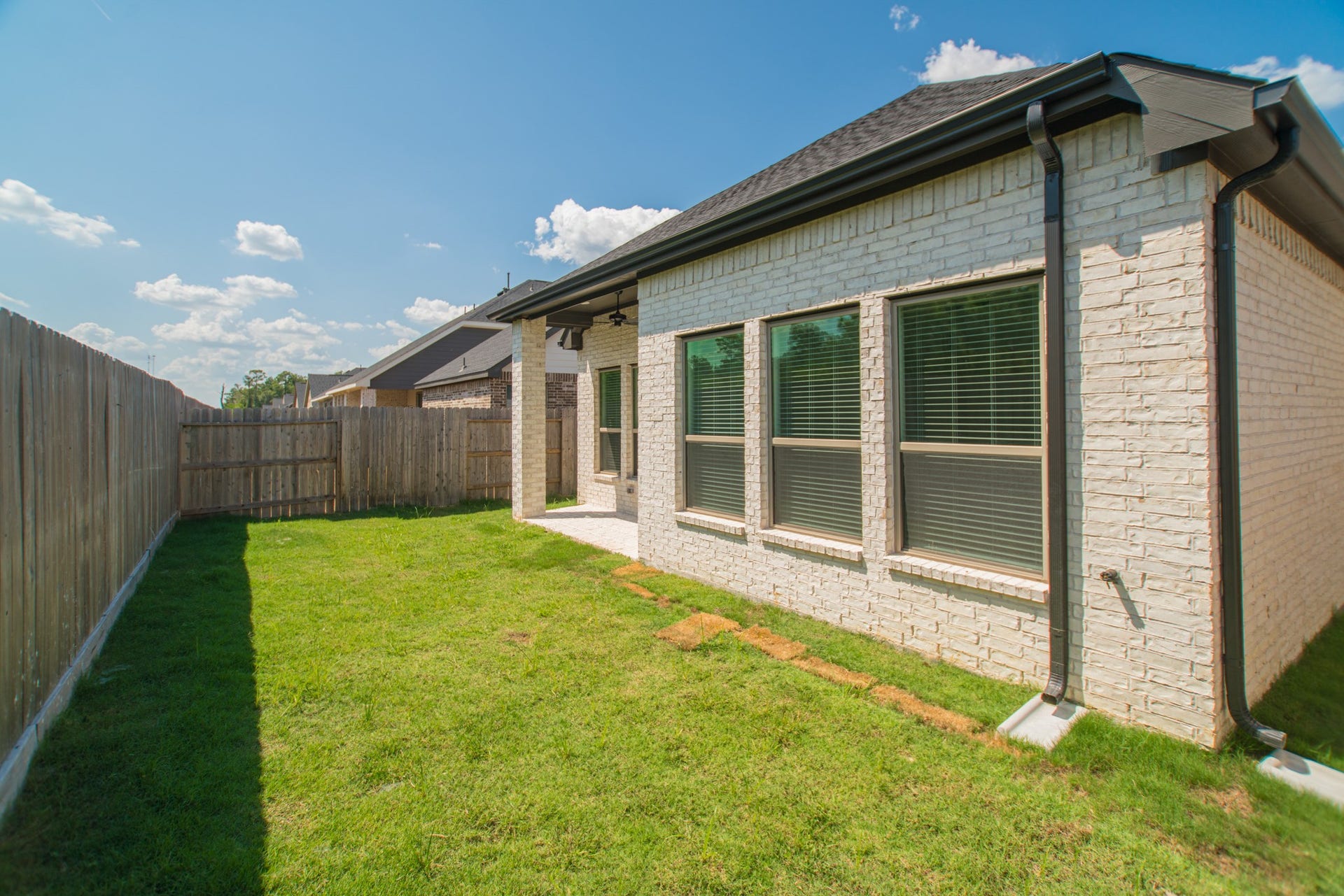 10566 Wild Chives, Conroe, TX 77385 10566 Wild Chives, Conroe, TX 77385
