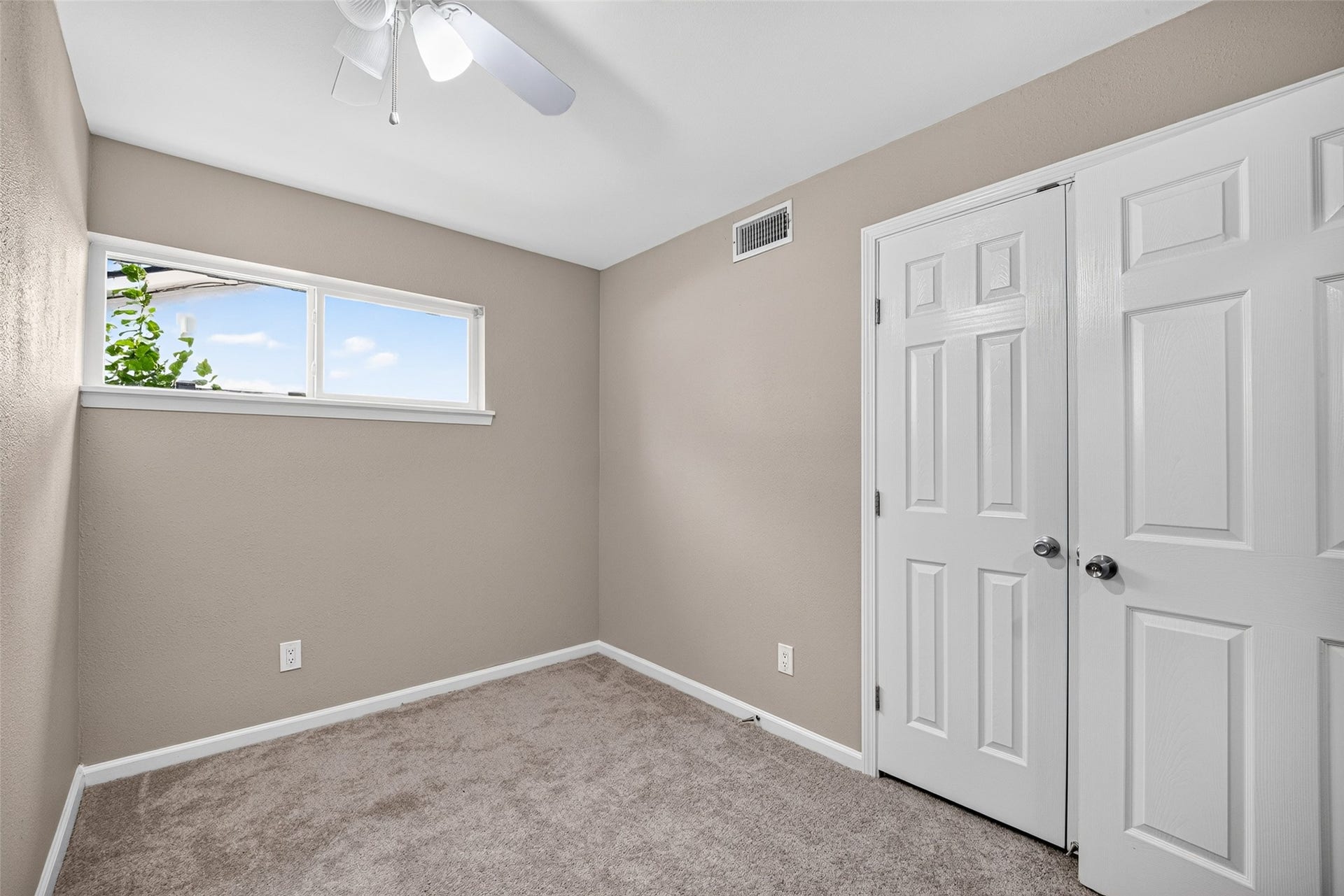 6038 Cartagena Street, Houston, TX 77035 6038 Cartagena Street, Houston, TX 77035