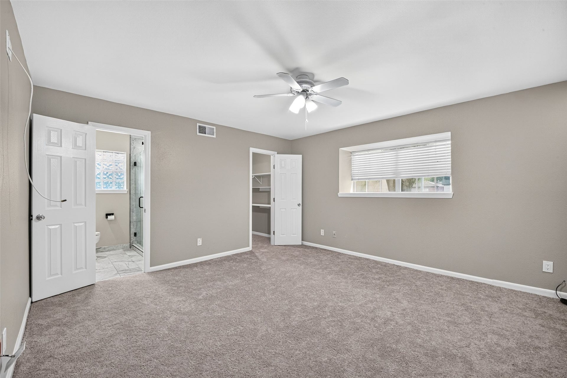 6038 Cartagena Street, Houston, TX 77035 6038 Cartagena Street, Houston, TX 77035