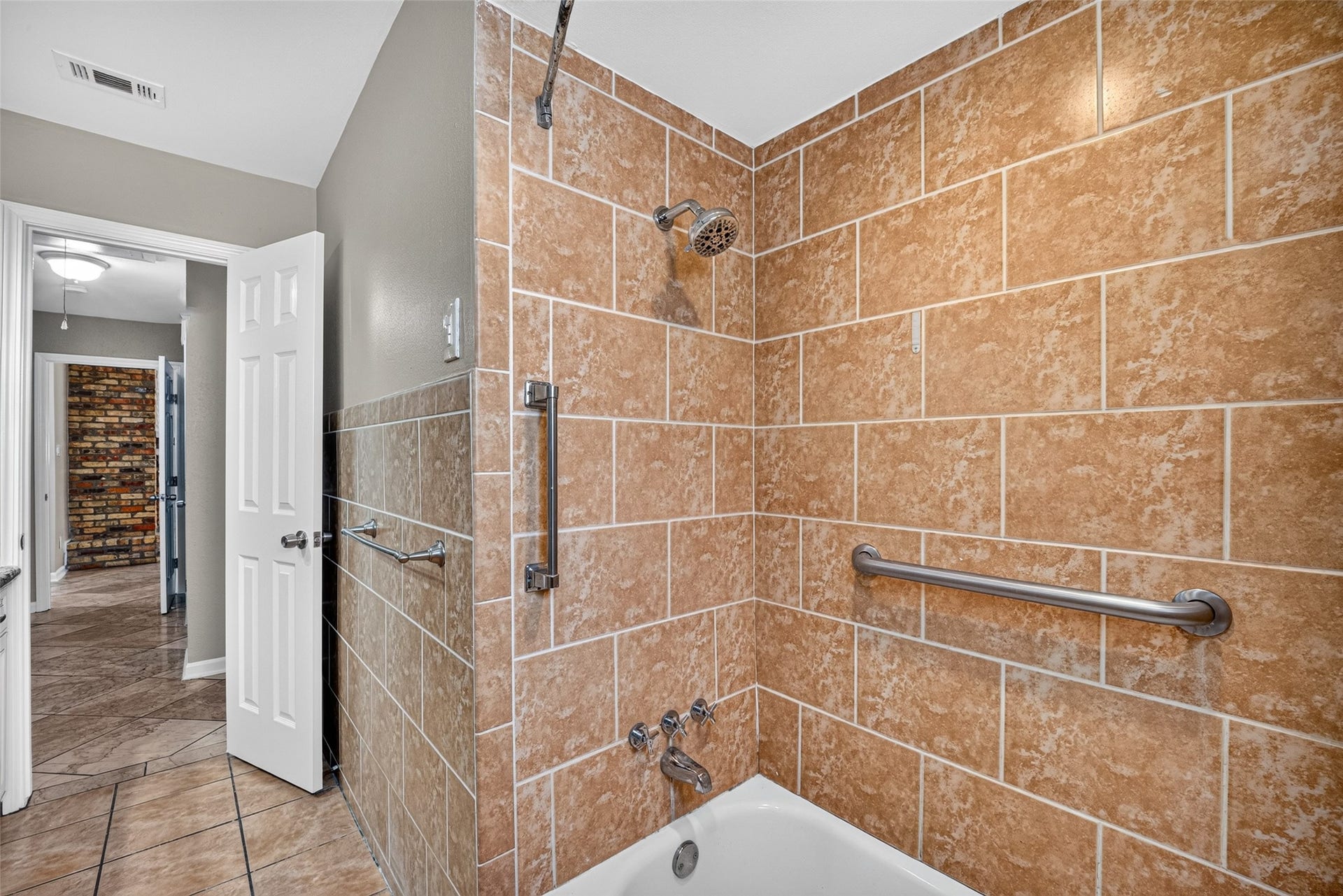 6038 Cartagena Street, Houston, TX 77035 6038 Cartagena Street, Houston, TX 77035