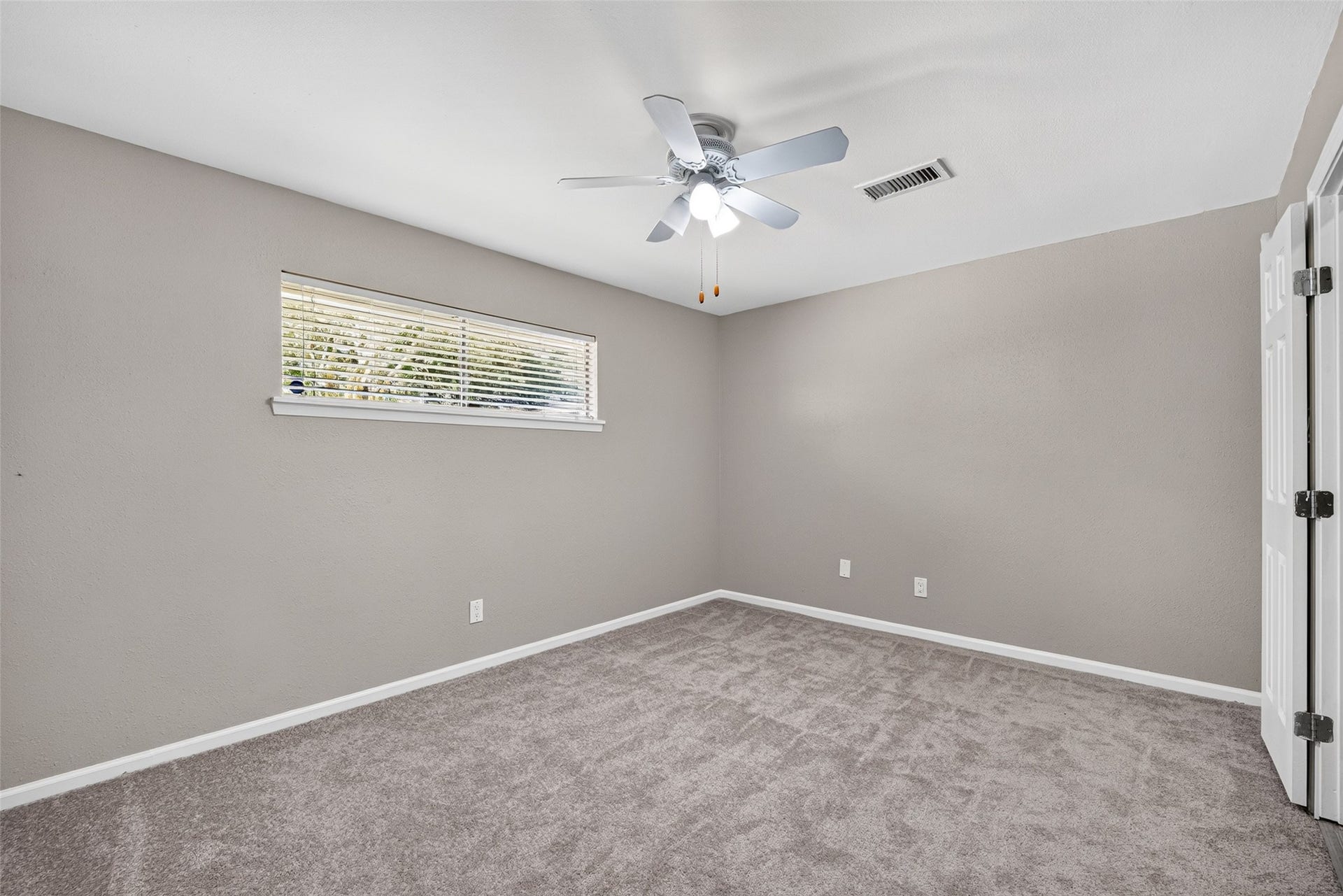 6038 Cartagena Street, Houston, TX 77035 6038 Cartagena Street, Houston, TX 77035