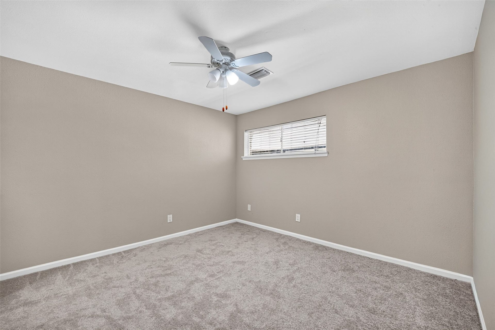 6038 Cartagena Street, Houston, TX 77035 6038 Cartagena Street, Houston, TX 77035