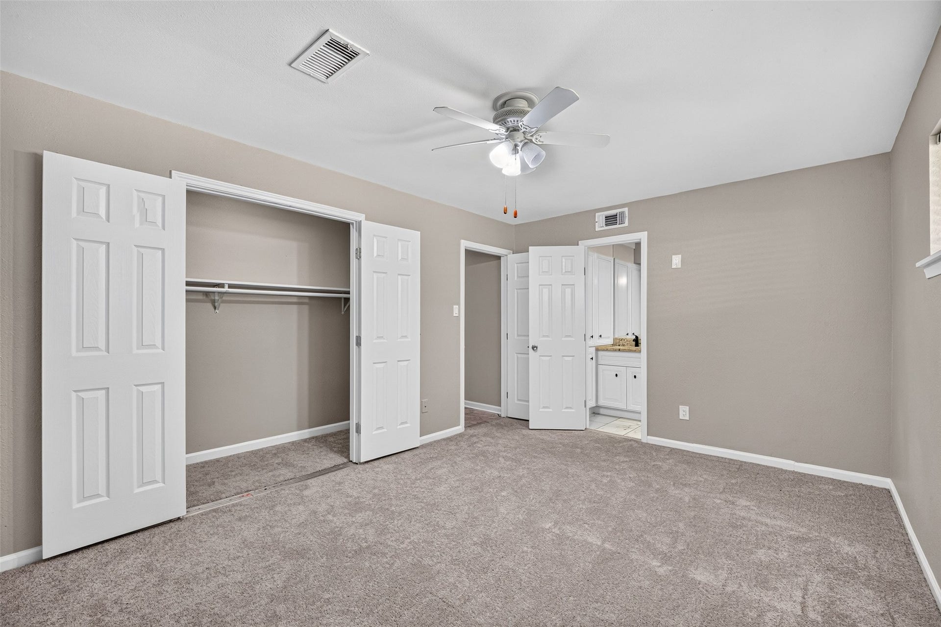 6038 Cartagena Street, Houston, TX 77035 6038 Cartagena Street, Houston, TX 77035