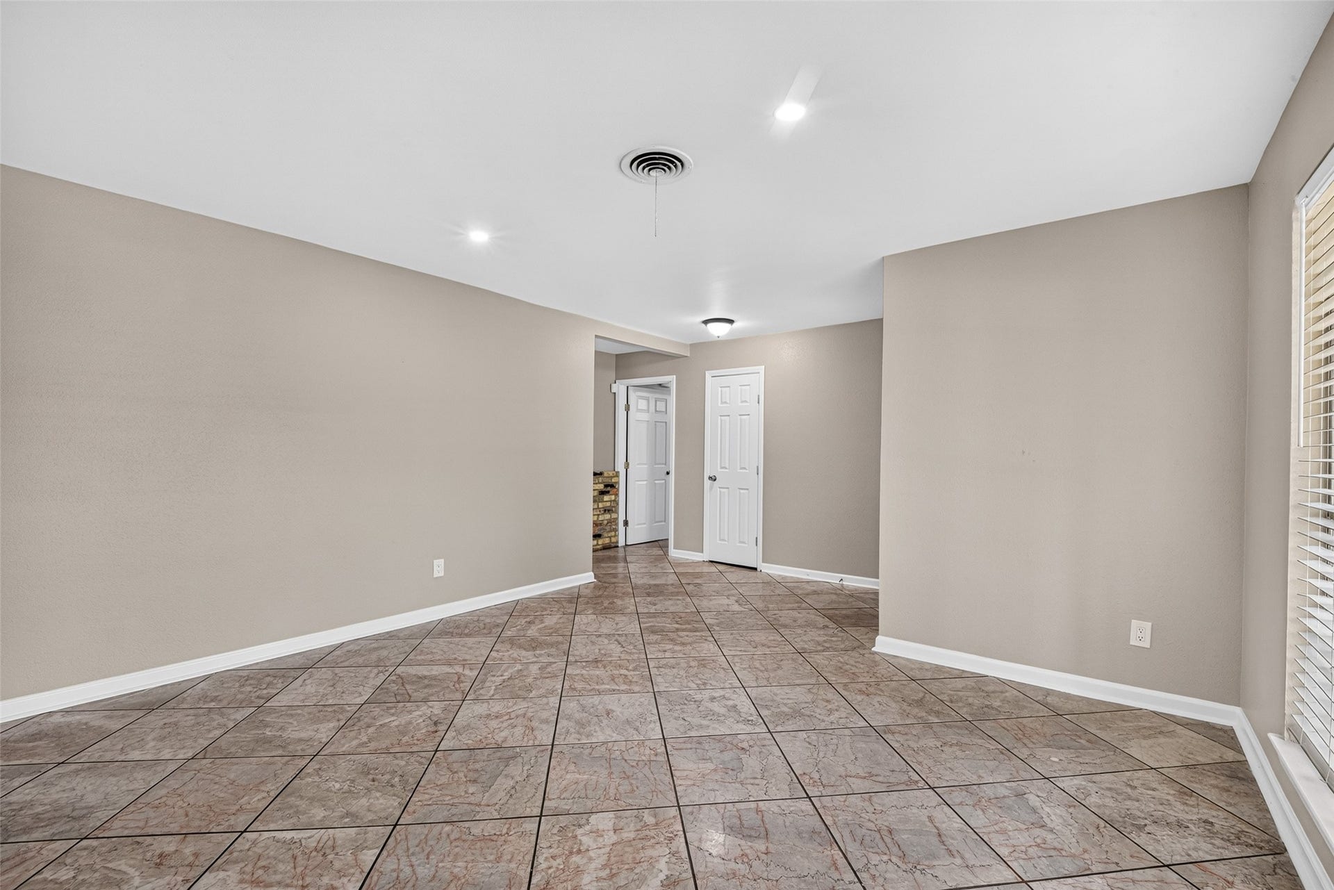 6038 Cartagena Street, Houston, TX 77035 6038 Cartagena Street, Houston, TX 77035