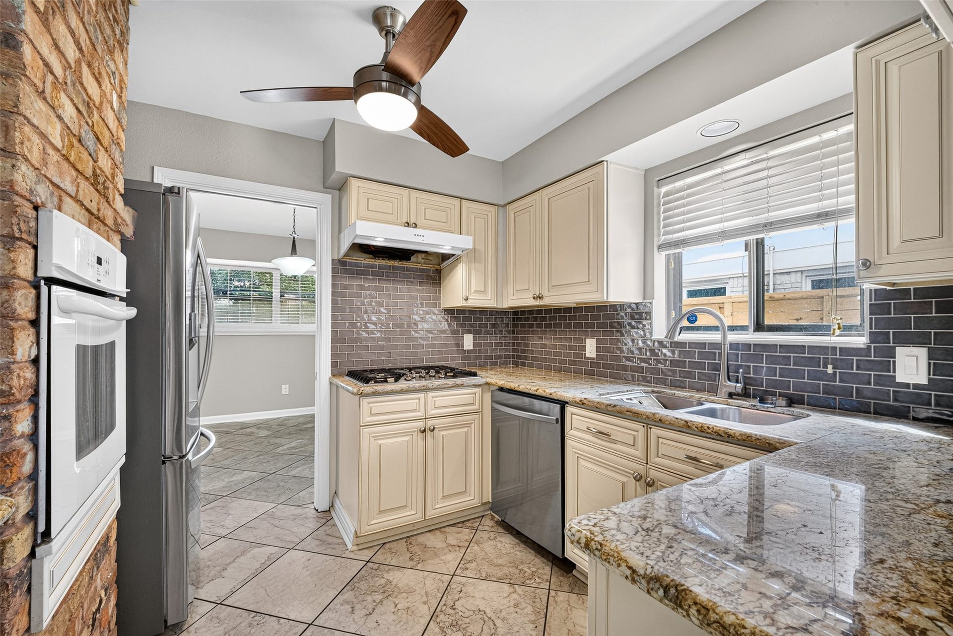 6038 Cartagena Street, Houston, TX 77035 6038 Cartagena Street, Houston, TX 77035