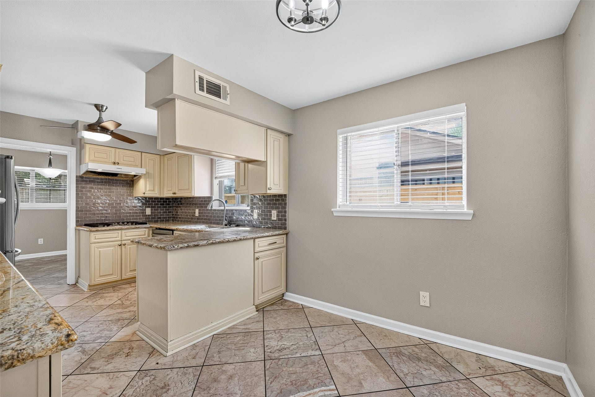 6038 Cartagena Street, Houston, TX 77035 6038 Cartagena Street, Houston, TX 77035