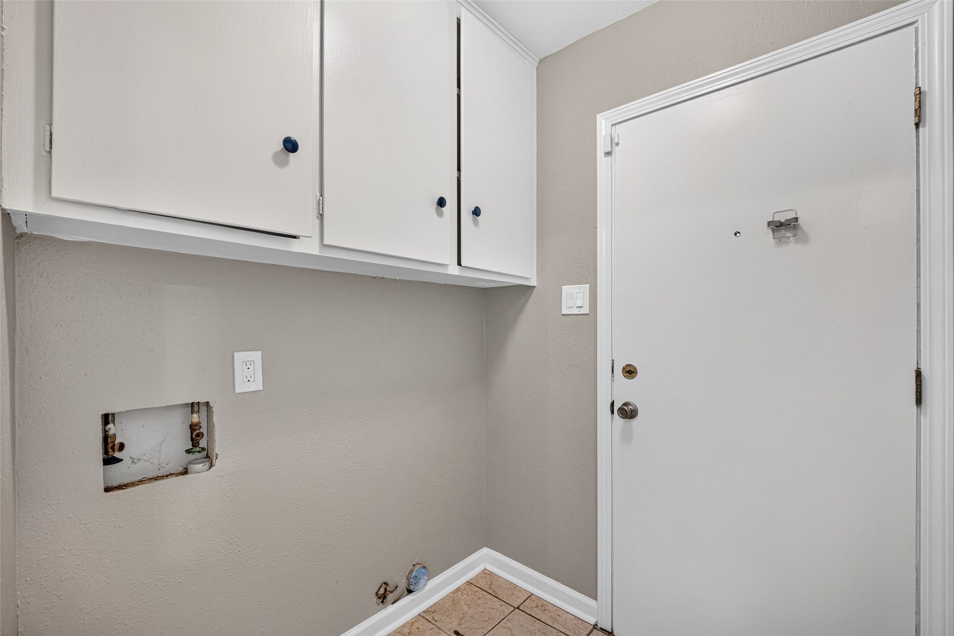 6038 Cartagena Street, Houston, TX 77035 6038 Cartagena Street, Houston, TX 77035