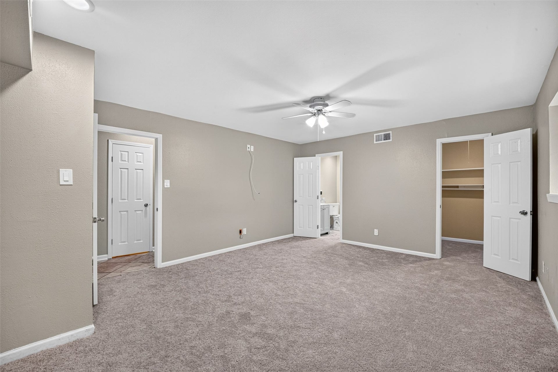 6038 Cartagena Street, Houston, TX 77035 6038 Cartagena Street, Houston, TX 77035
