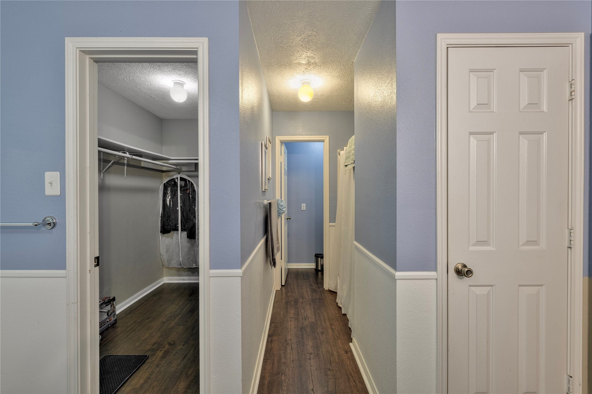 Walk in closet