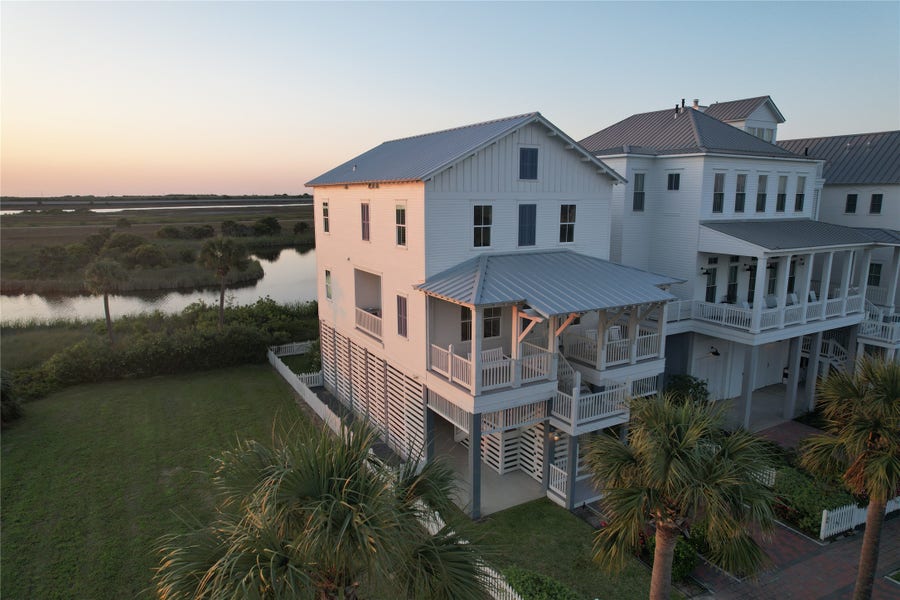Property photo for 1510 Beachtown Drive, Galveston, TX