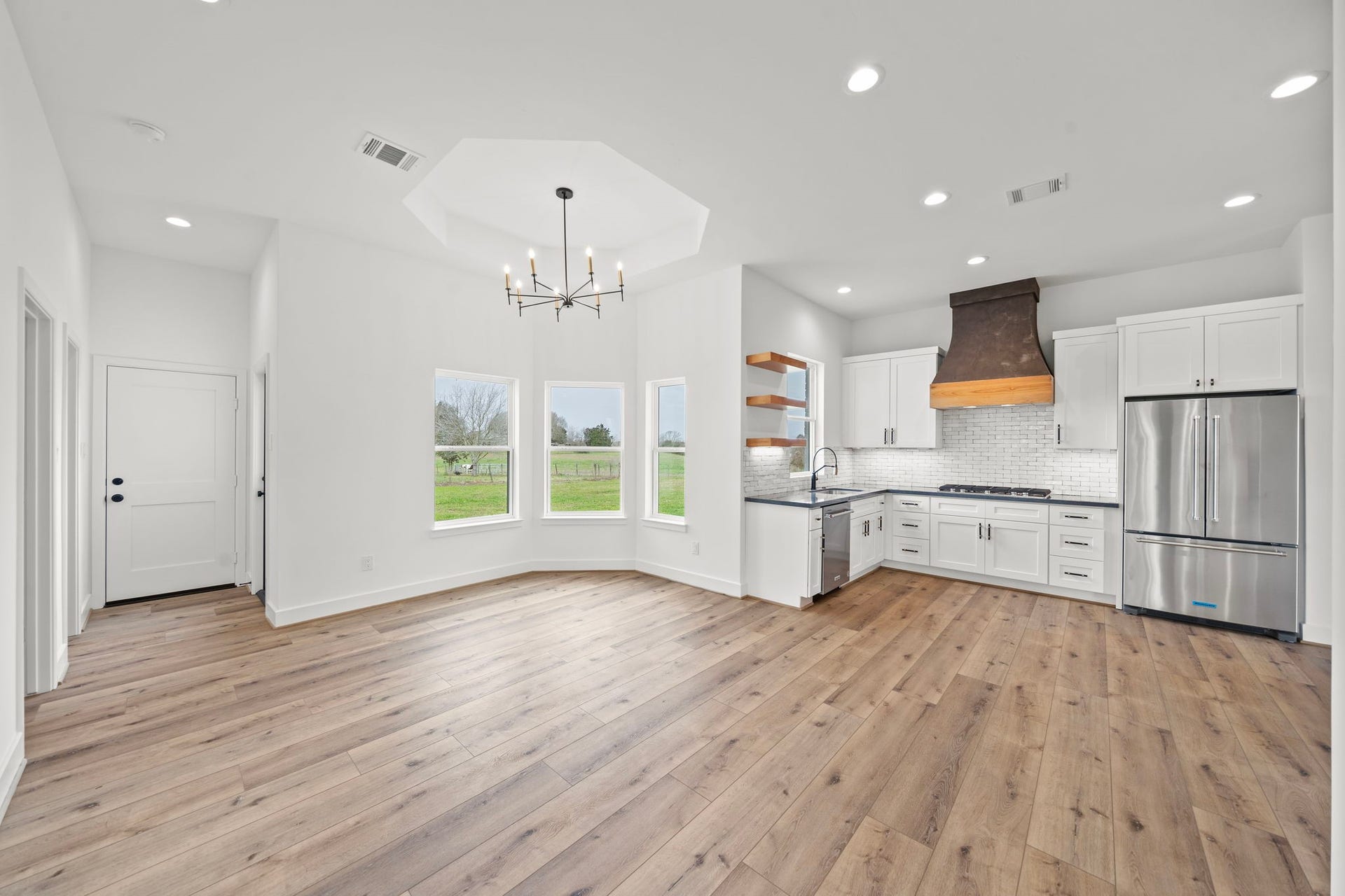 New appliances throughout the kitchen.