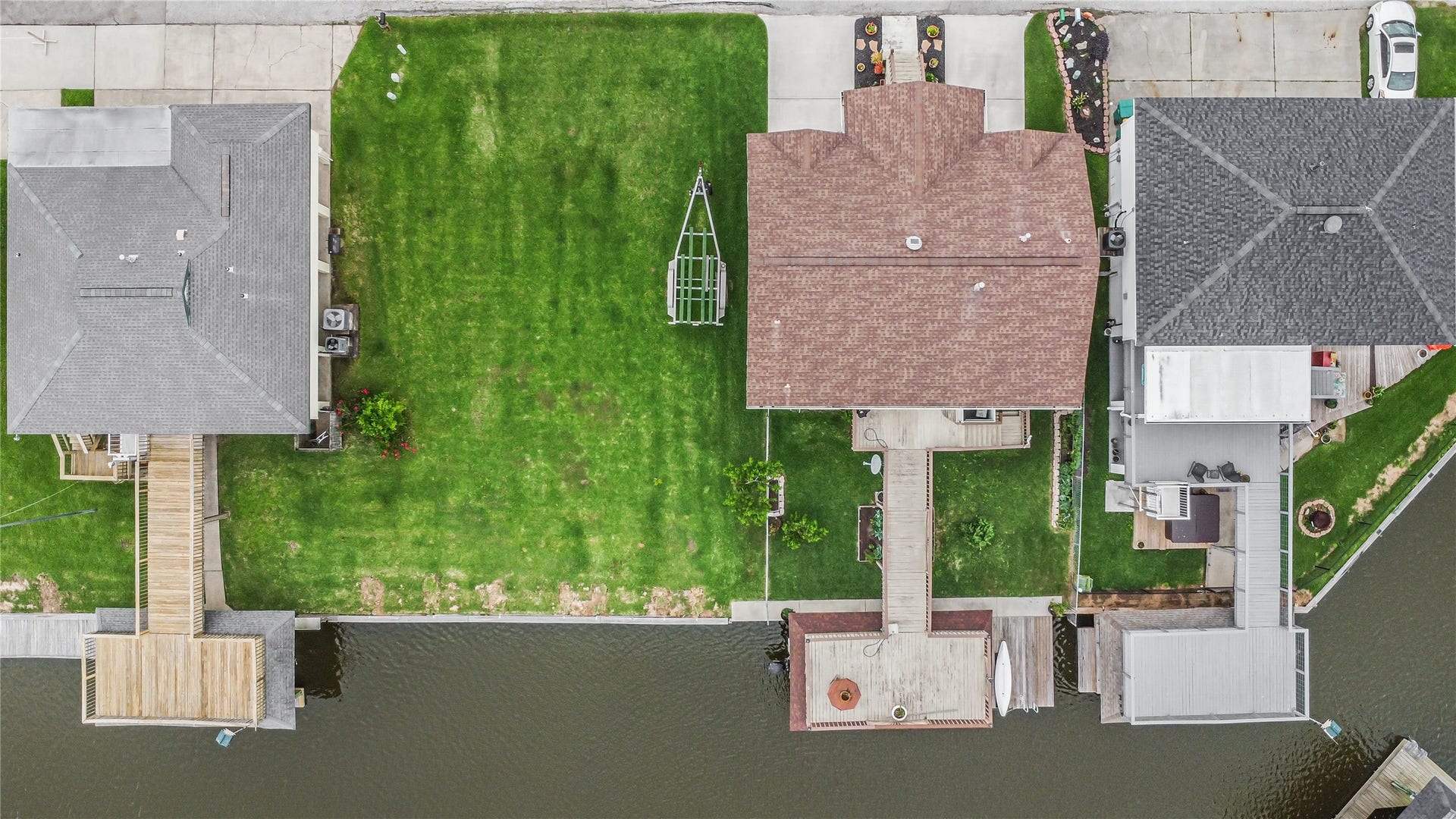 3 N White Heron Drive, La Marque, TX 77568 Overhead view.