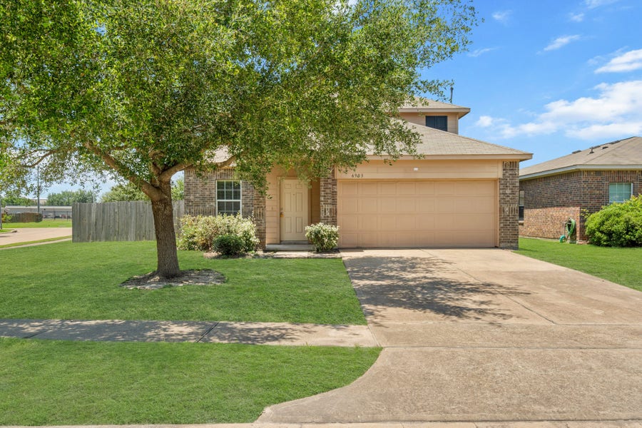 Property photo for 6903 Silver Trace Court, Katy, TX