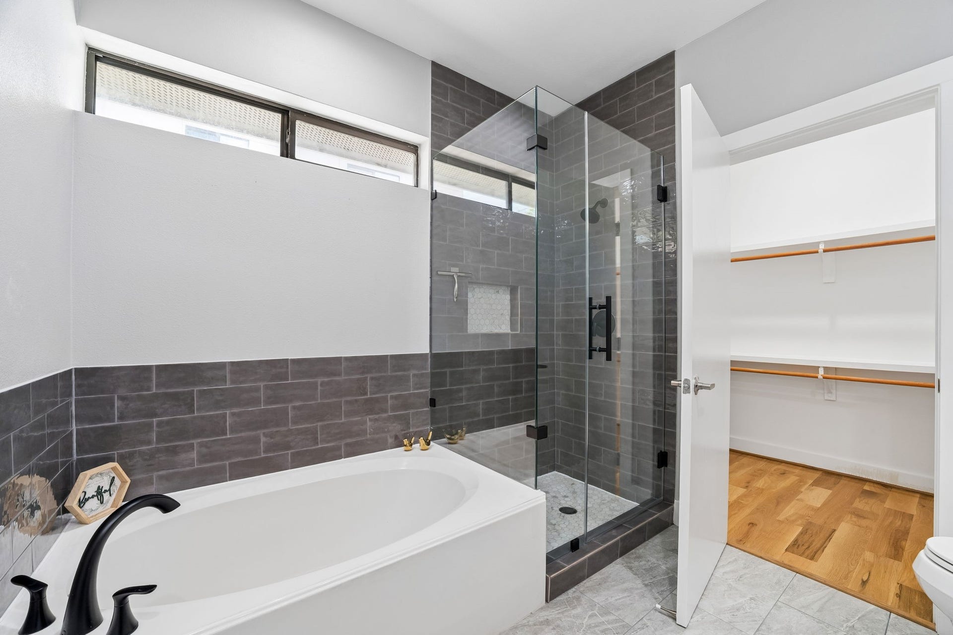 1614 Bonner Street, Houston, TX 77007 1614 Bonner Street, Houston, TX 77007