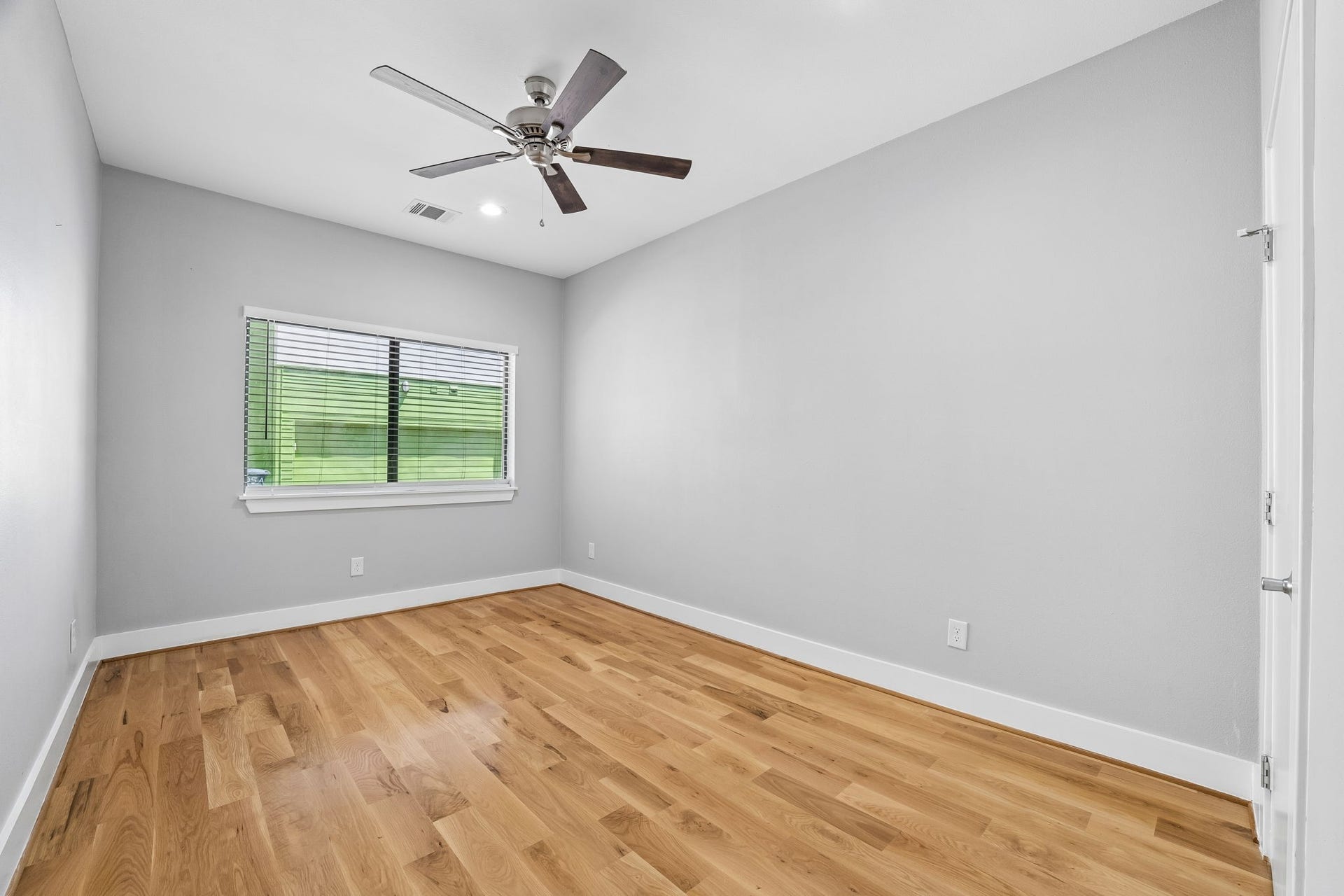 1614 Bonner Street, Houston, TX 77007 1614 Bonner Street, Houston, TX 77007