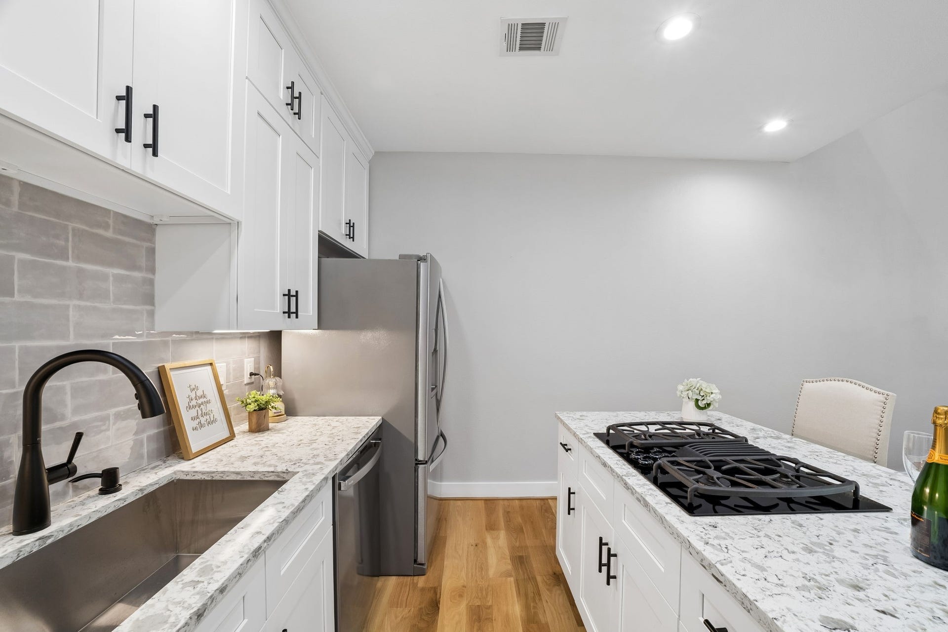 1614 Bonner Street, Houston, TX 77007 1614 Bonner Street, Houston, TX 77007