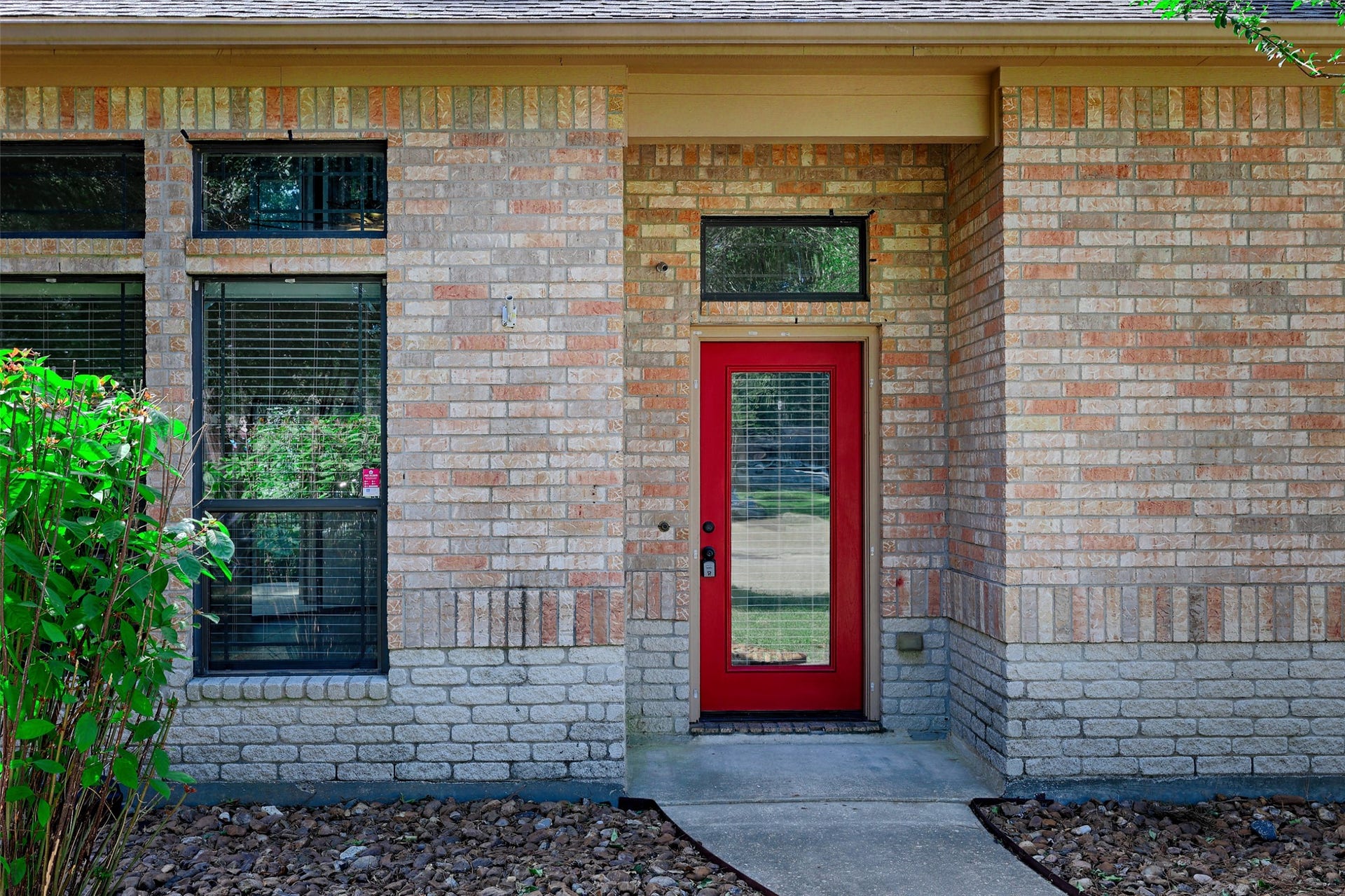 1909 Tickner Street, Conroe, TX 77301