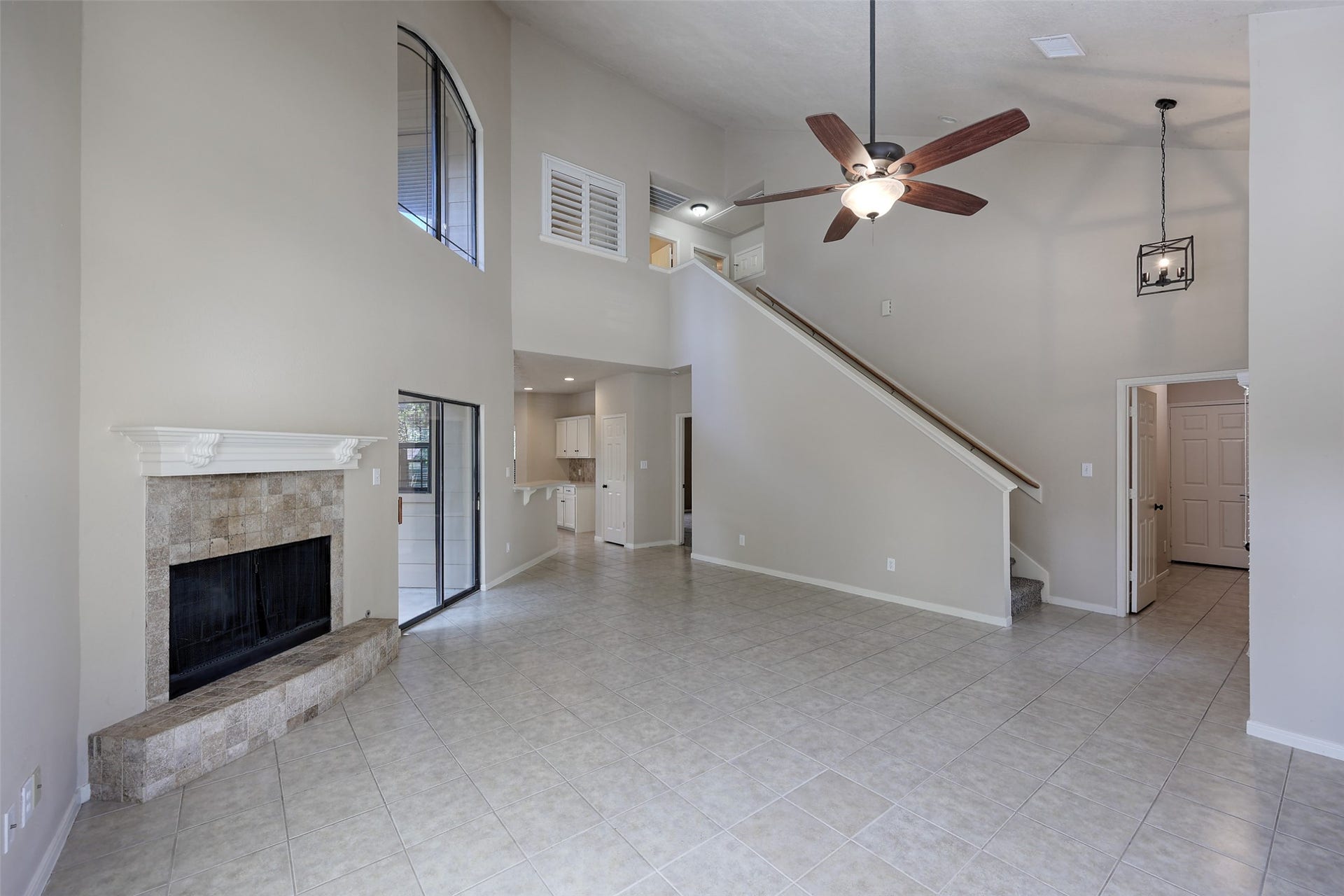 1909 Tickner Street, Conroe, TX 77301